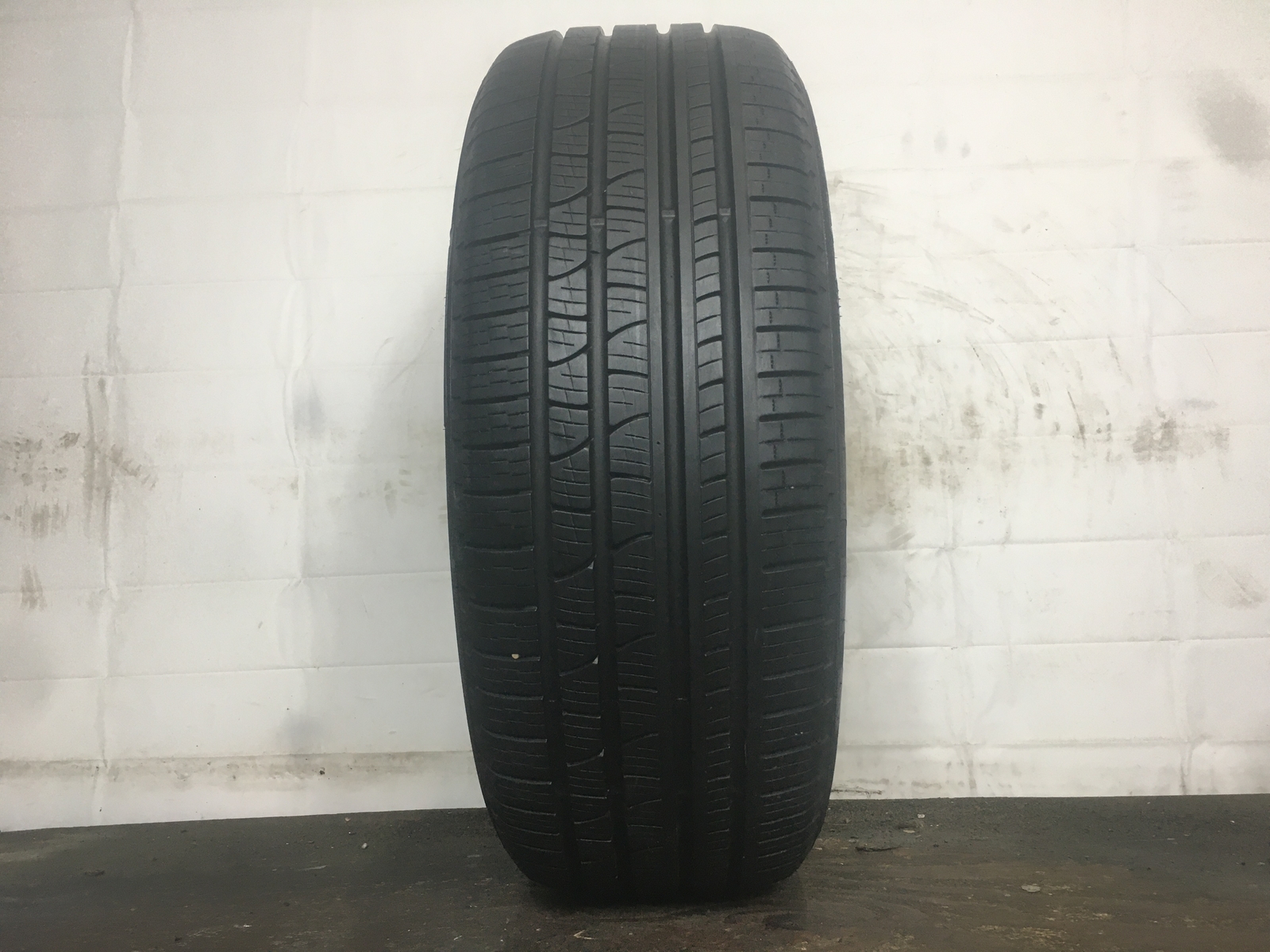 [1] Pirelli Scorpion Verde All Season P235/50R19 235 50 19 Tire 8.0-9.0/32