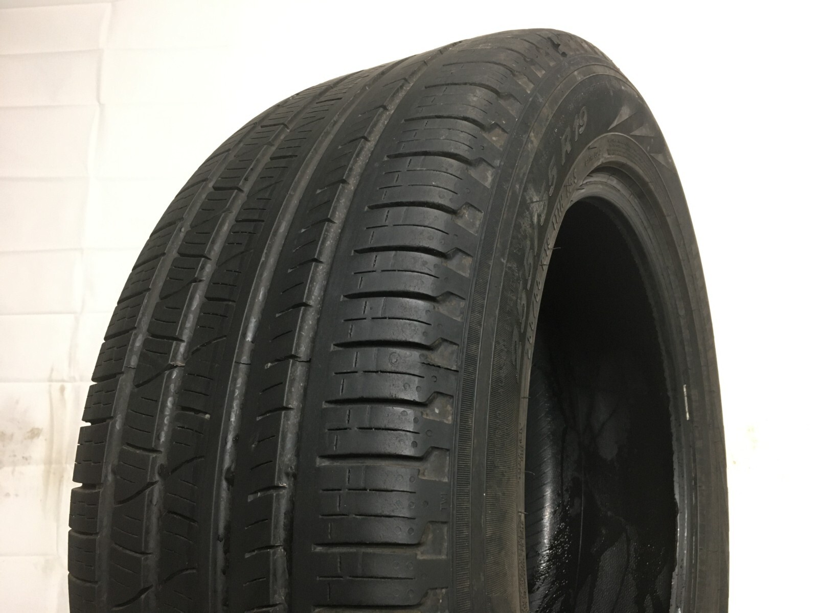 [1] Pirelli Scorpion Verde A/S Run Flat P255/55R19 255 55 19 Tire 6.5-8.0/32