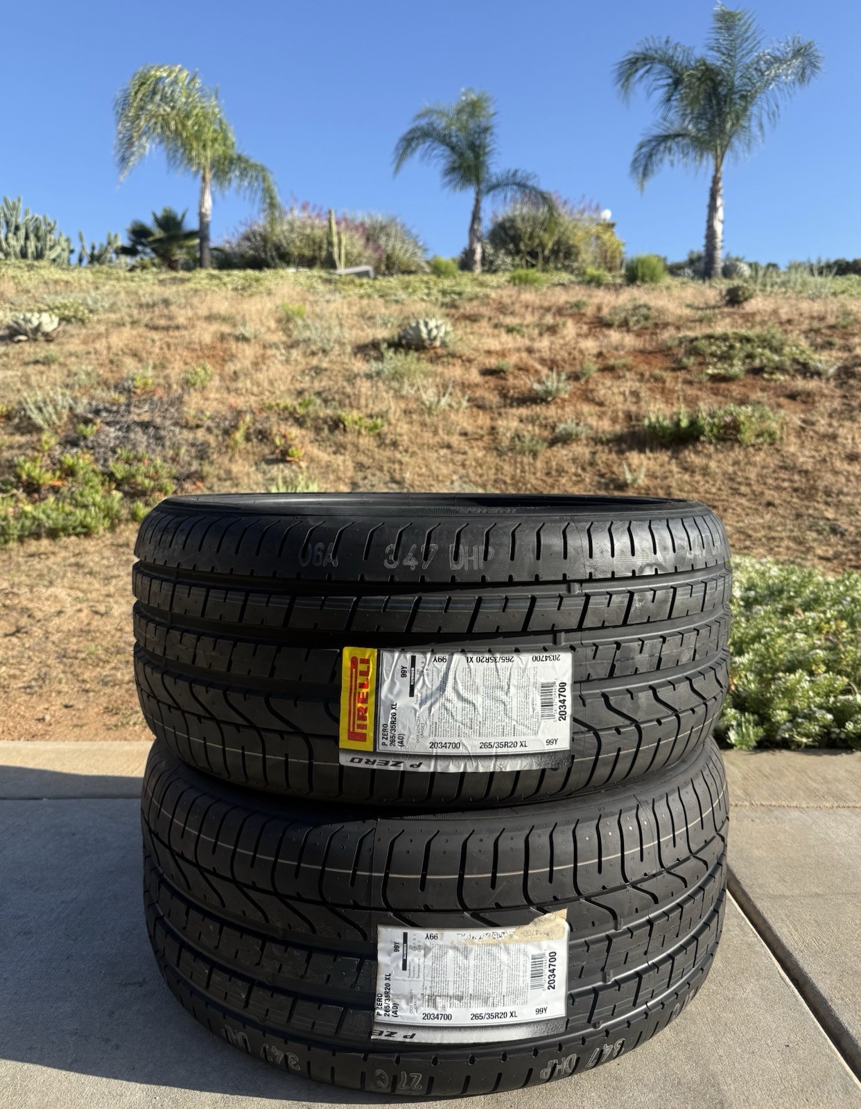 Set of TWO BRAND NEW 265/35R20 99Y Pirelli P Zero Tires 2653520