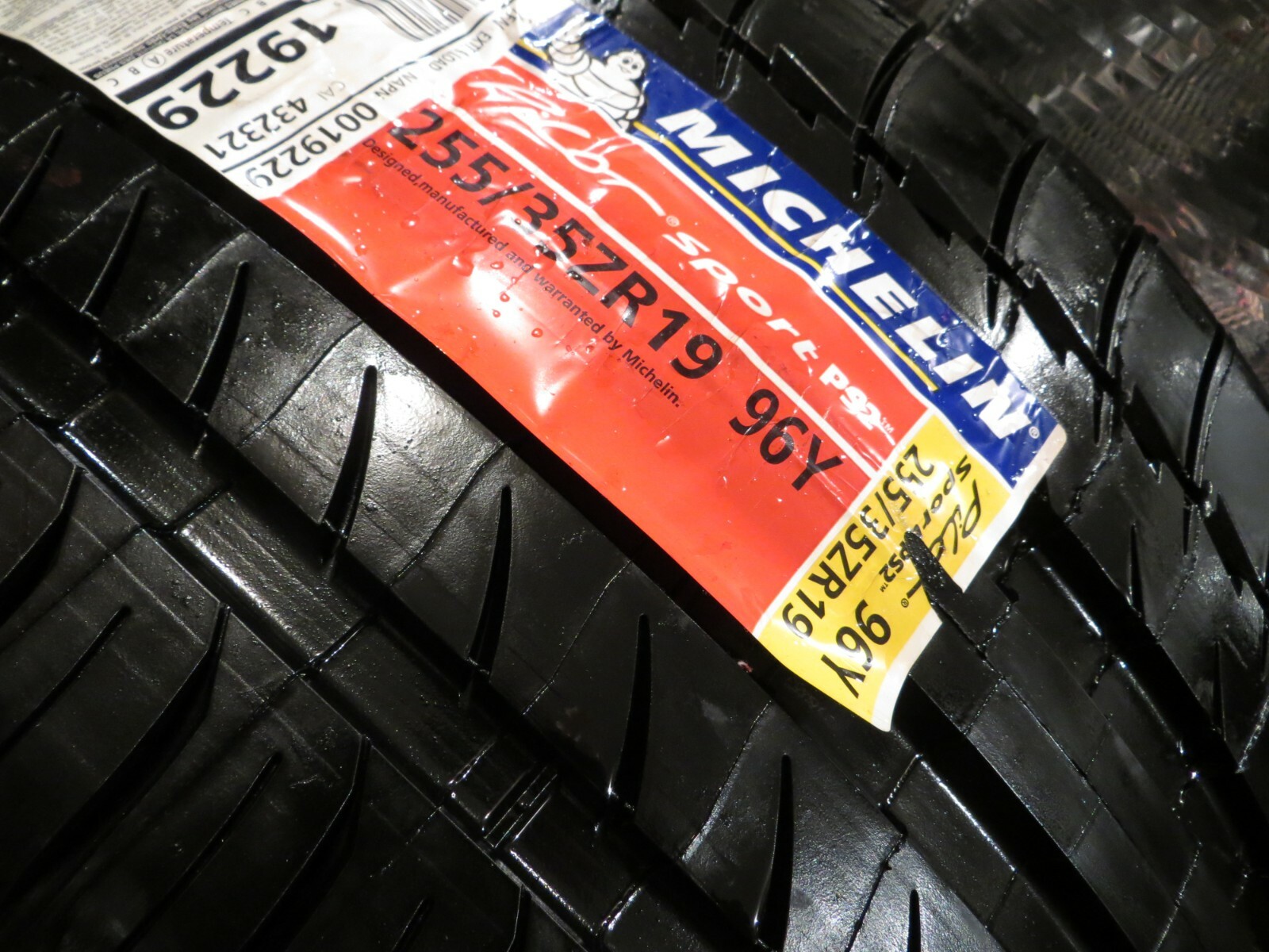 NEW 1 ONE MICHELIN PILOT SPORT PS2 MO1 255/35ZR19 96Y XL FRANCE 255 35 19 2821
