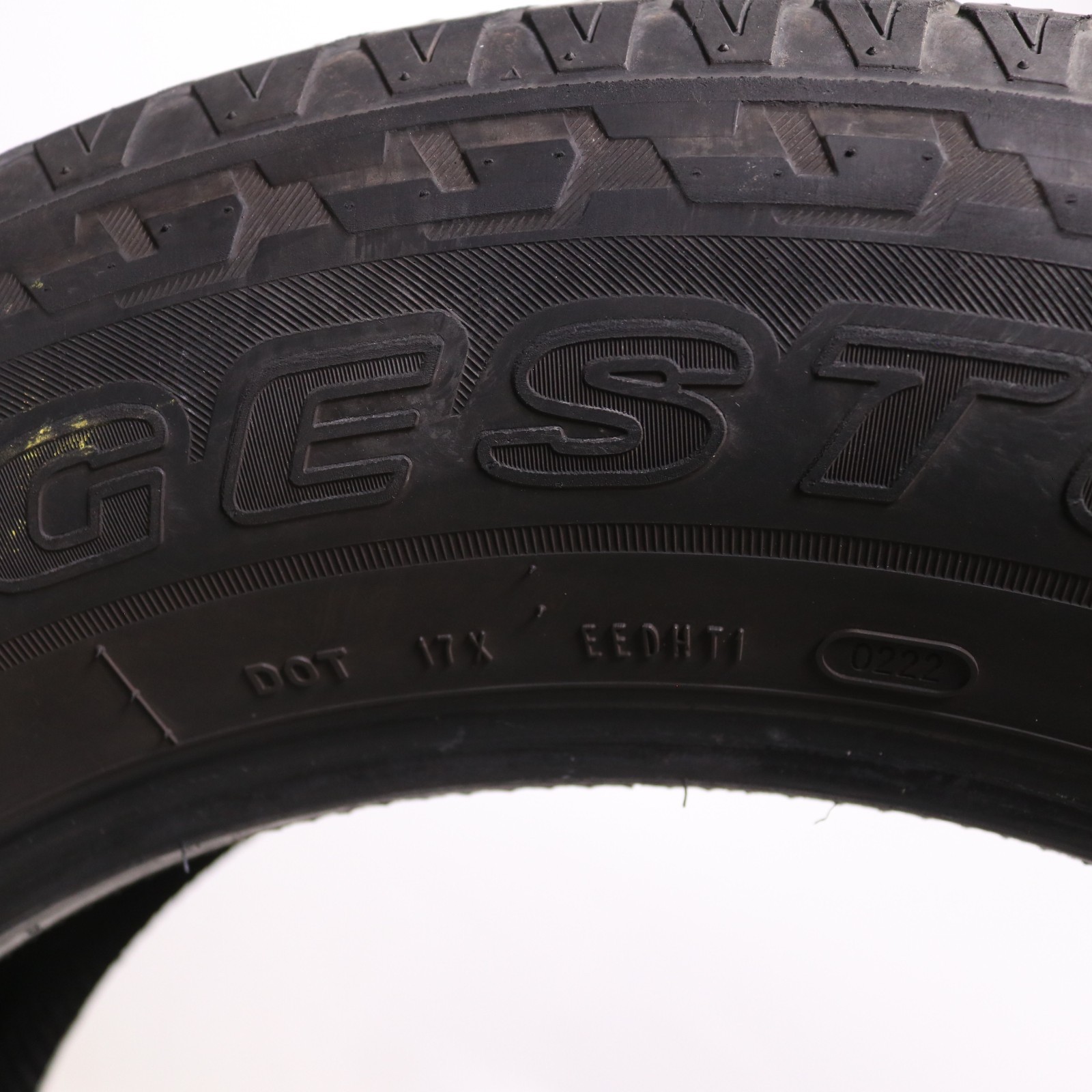 Set of 4 Used 265/60R20 Bridgestone Dueler H/T 685 – 112H – 7-7.5/32