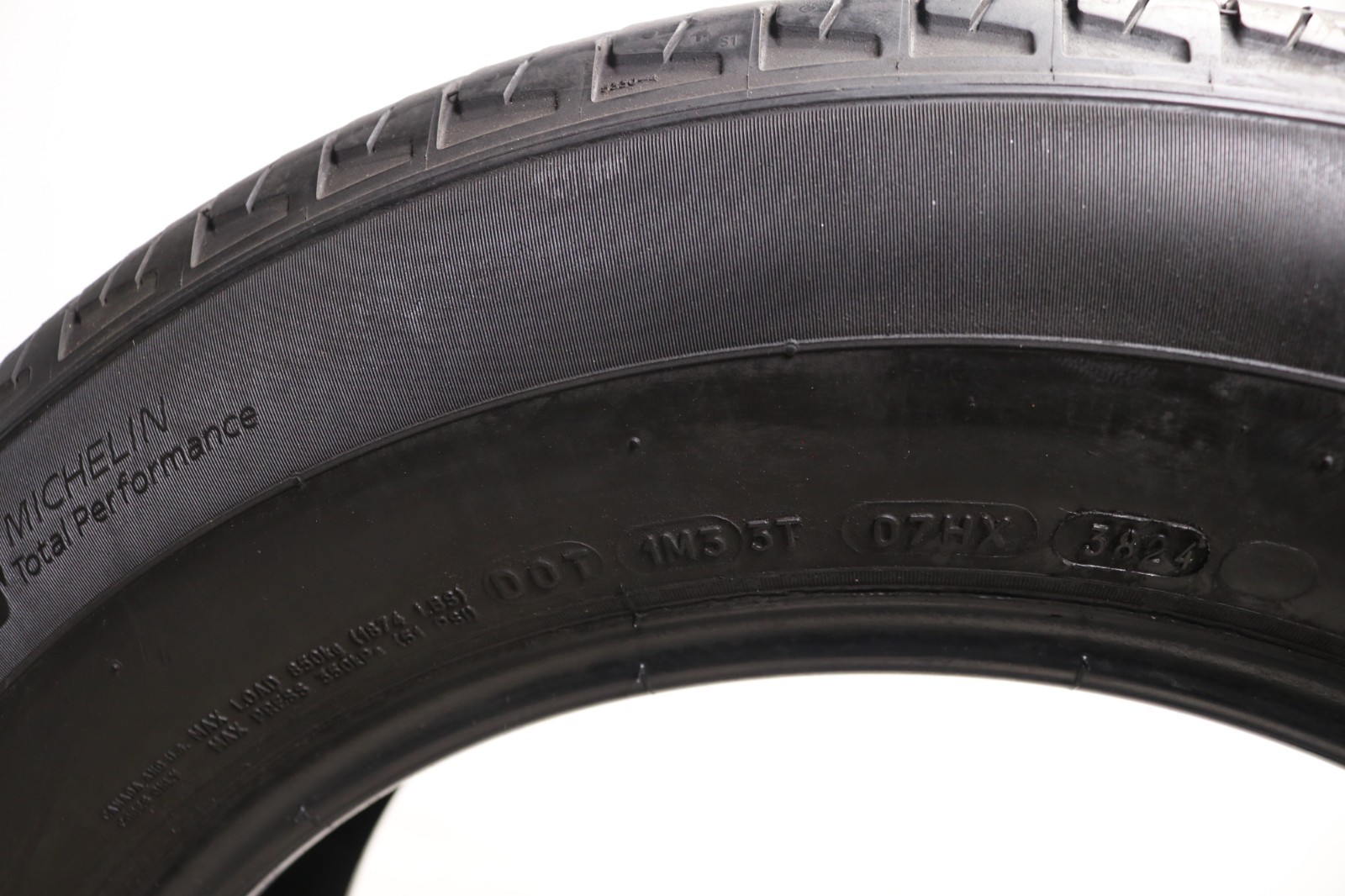 Set of 4 Used 225/65R17 Michelin Primacy A/S – 102H – 7.5-8.5/32