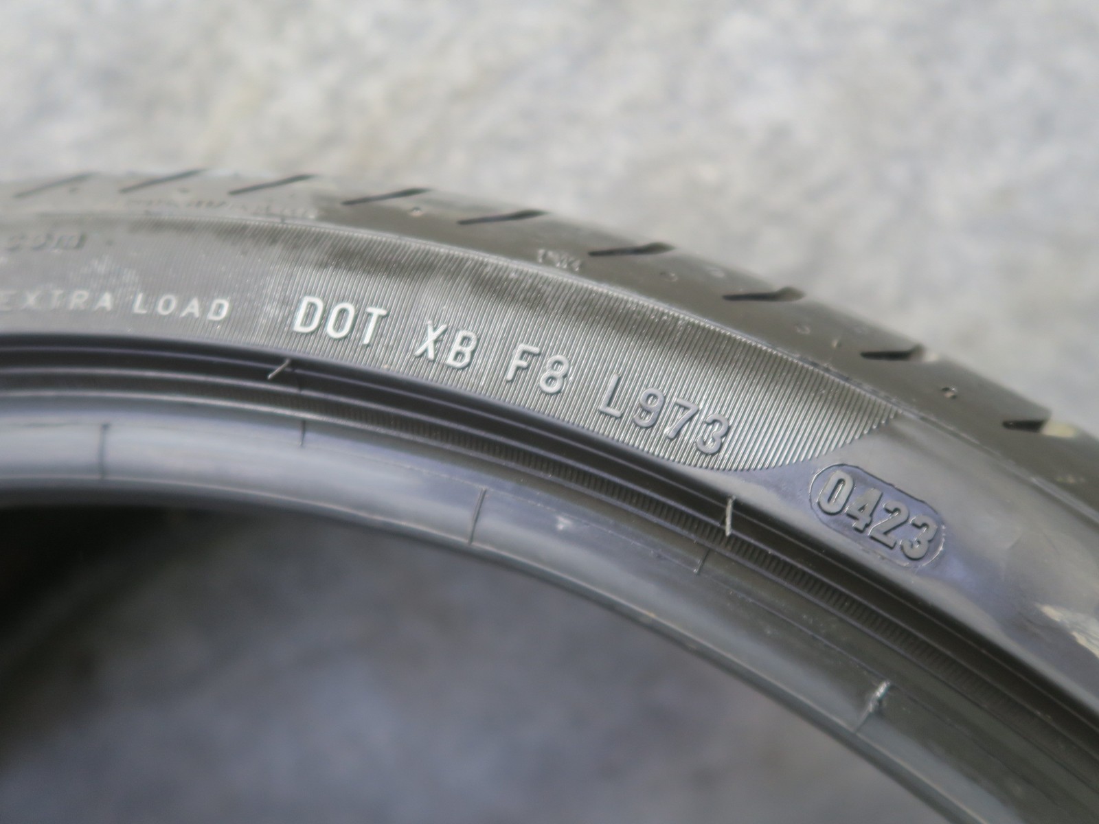 PIRELLI PZERO SUMMER TIRE 255/30 ZR20 92Y 0423 7/32 TREAD