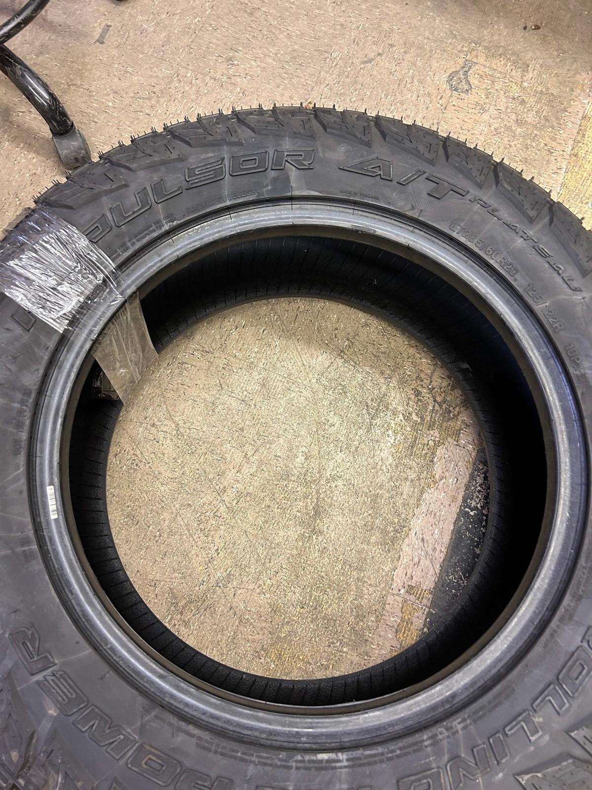 RBP REPULSOR A/T PLATEAU BSW LT 285 60 20 125/122R 10PLY ALL TERRAIN TIRE RBPSMP