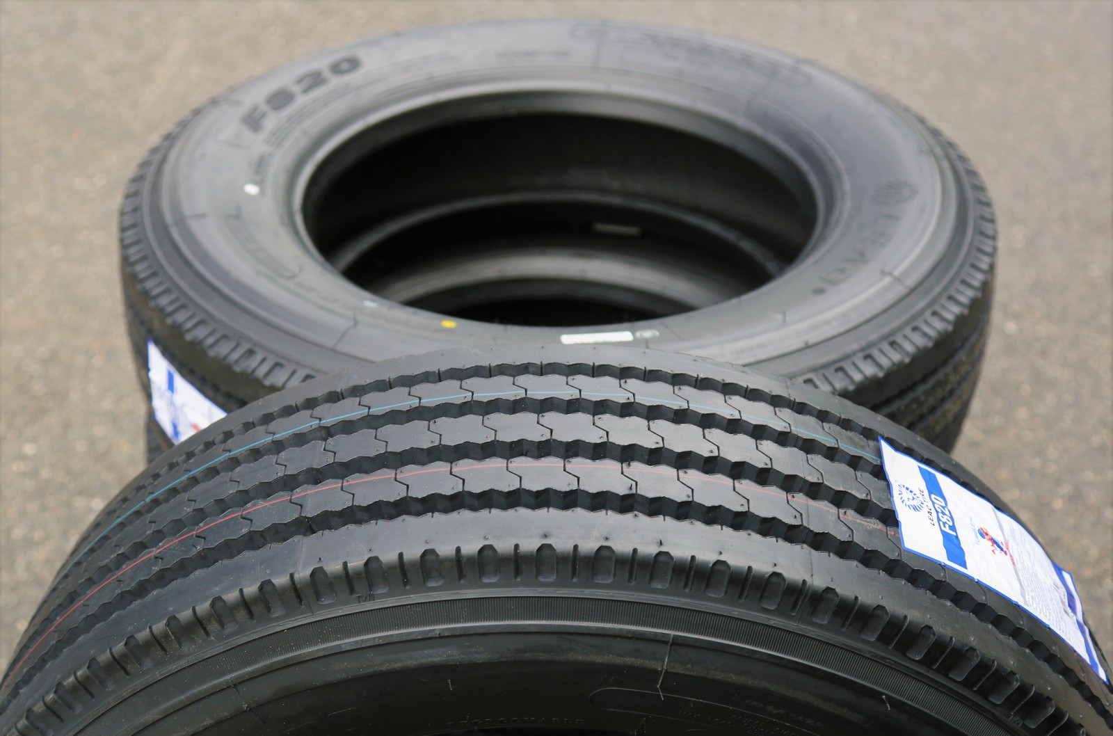 Leao F820 255/70R22.5 140/137M H 16 Ply (DC) All Position Commercial Tire