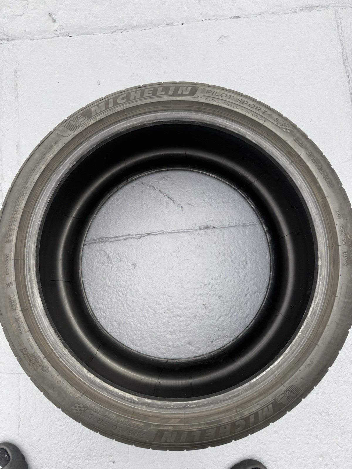 1 Michelin Pilot Sport 4s 295 30 ZR19 NO REPAIRS or DAMAGE (70% tread left)
