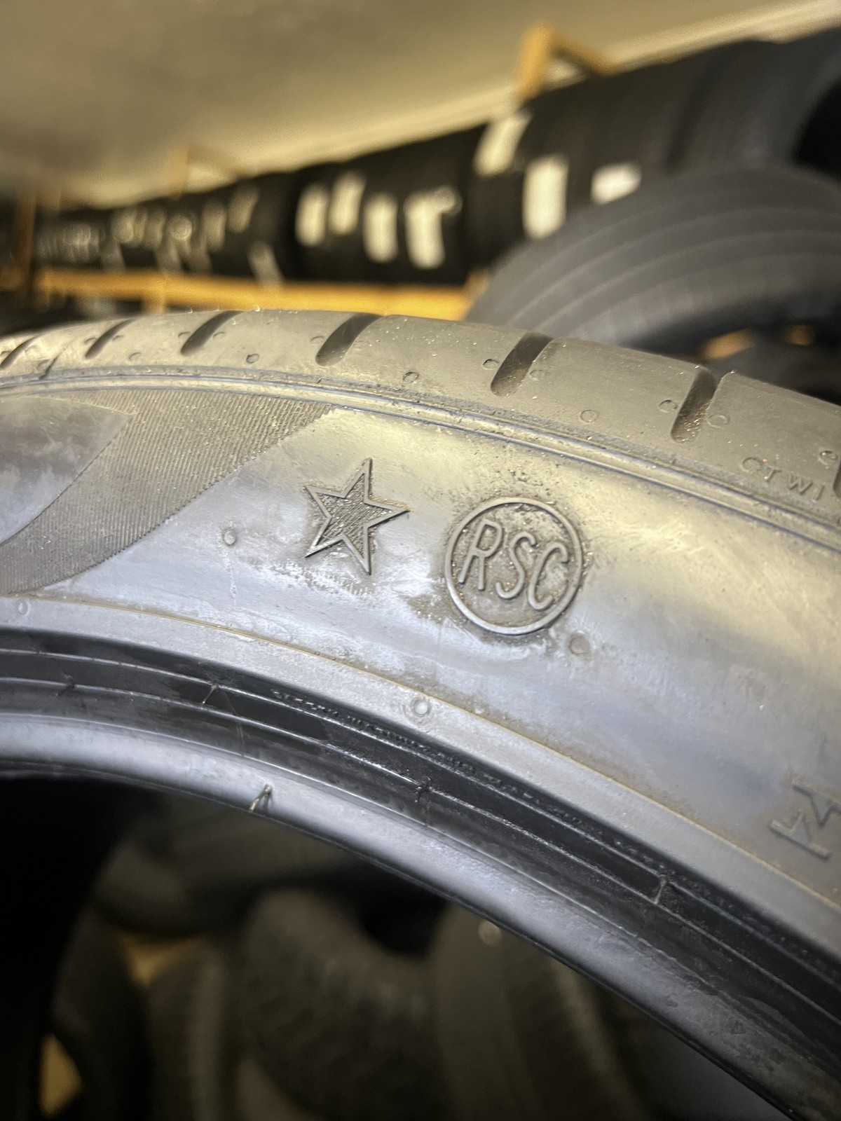1 Tire Pirelli P Zero PZ4 Run Flat ★ BMW 315/35R21 111Y DOT.1724 6.5/32