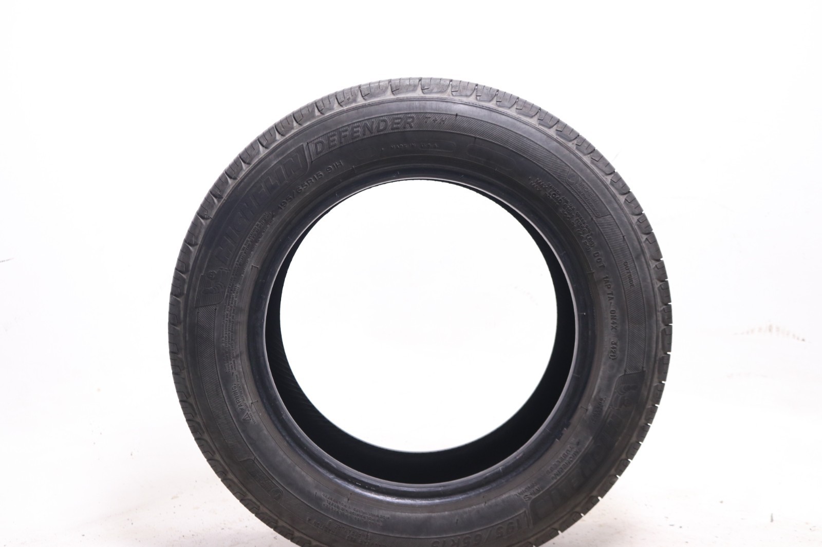 Set of 4 Used 195/65R15 Michelin Defender T+H – 91H – 7-8/32