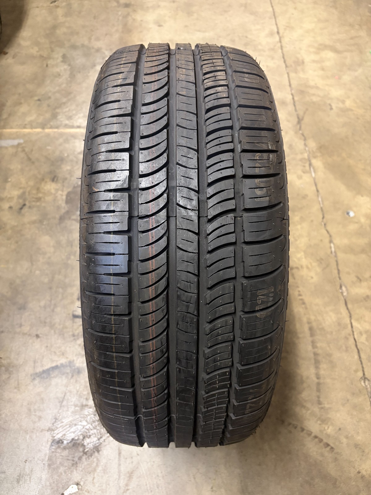 1 Tire Pirelli Scorpion Zero Asimmetrico P235/45/20 100H Summer