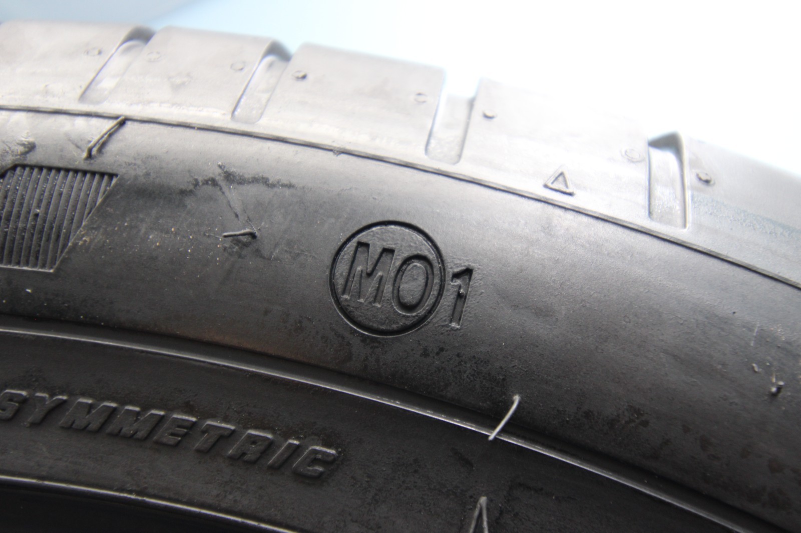 1 Used GoodYear Eagle F1 Asymmetric MO1 SUV 295/40R22 295/40/22 2954022 112W
