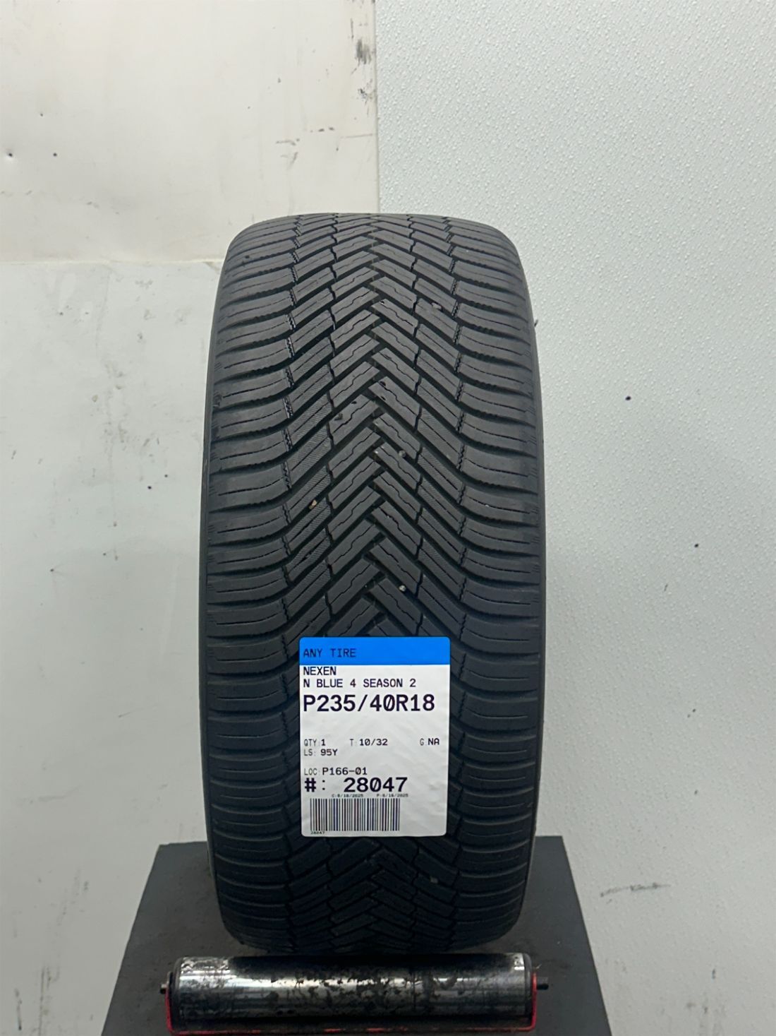 1 Used P235/40R18 Nexen N blue 4 season 2 95 Y – 10/32