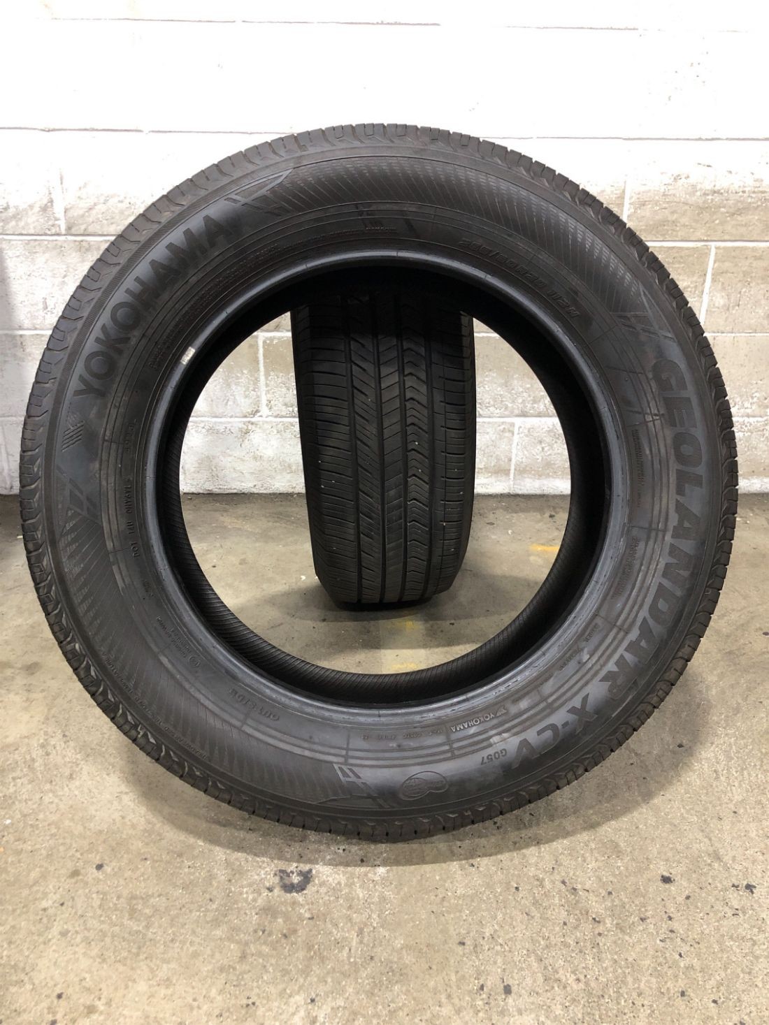 2x P265/60R20 Yokohama Geolandar X-CV G057 9/32 112 H Used Tires 2656020