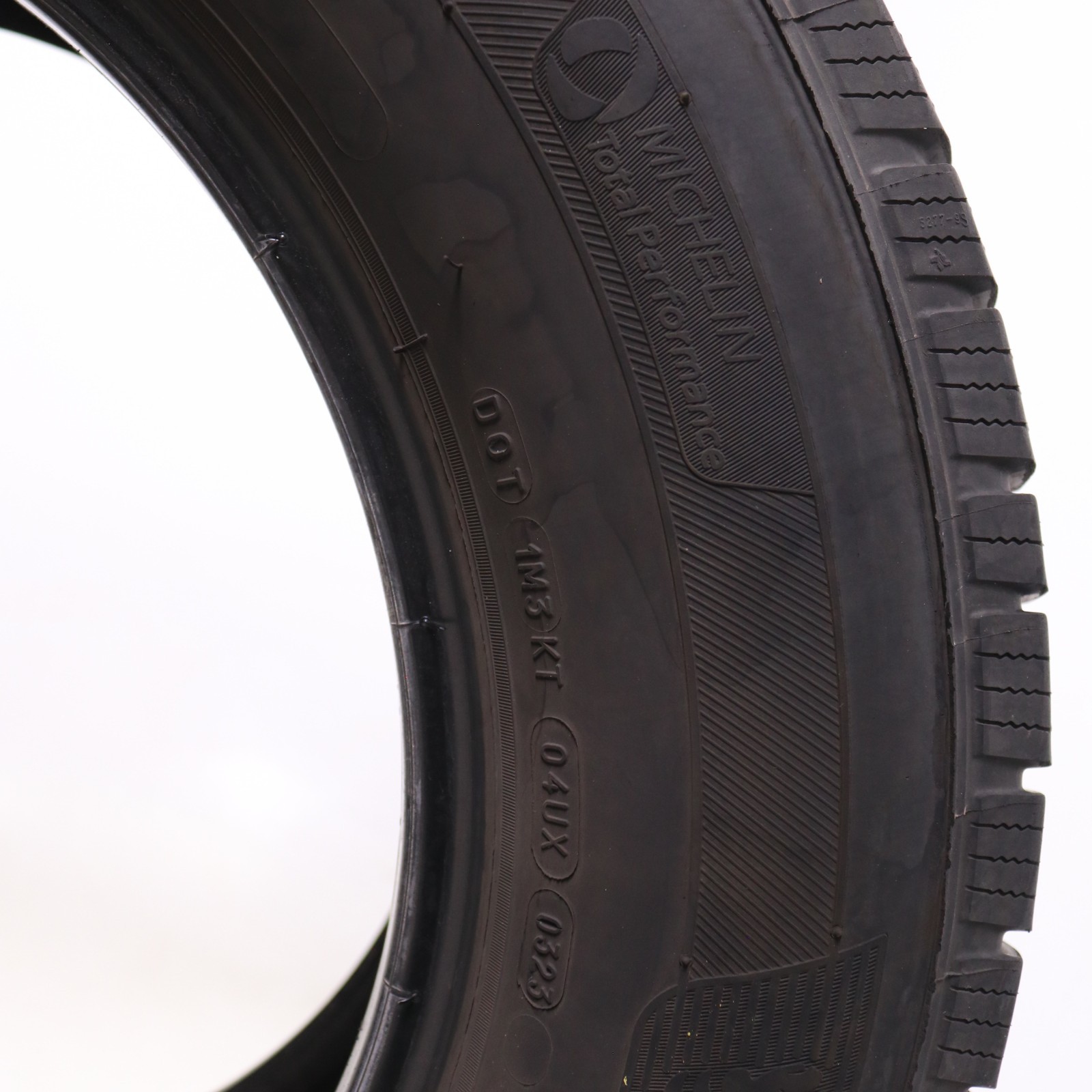 Set of 4 Used 245/65R17 Michelin Defender LTX M/S – 107T – 8.5-9.5/32