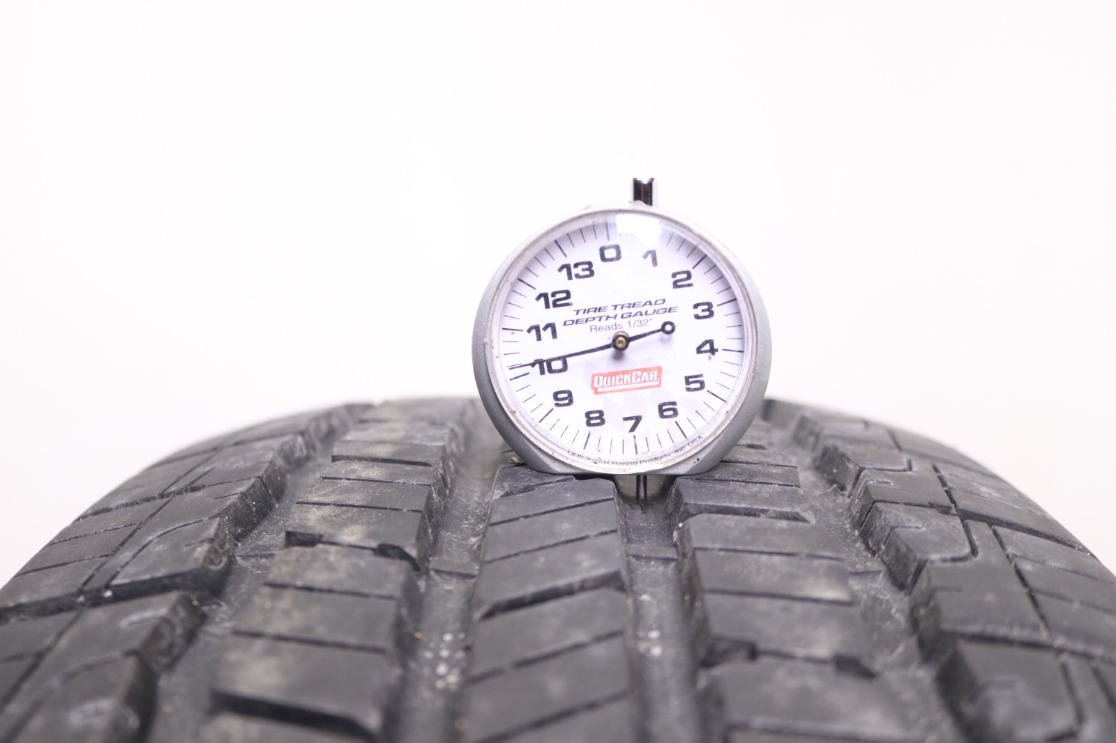 Set of 2 Used 235/65R17 Goodyear Reliant All-Season – 104V – 9-10/32