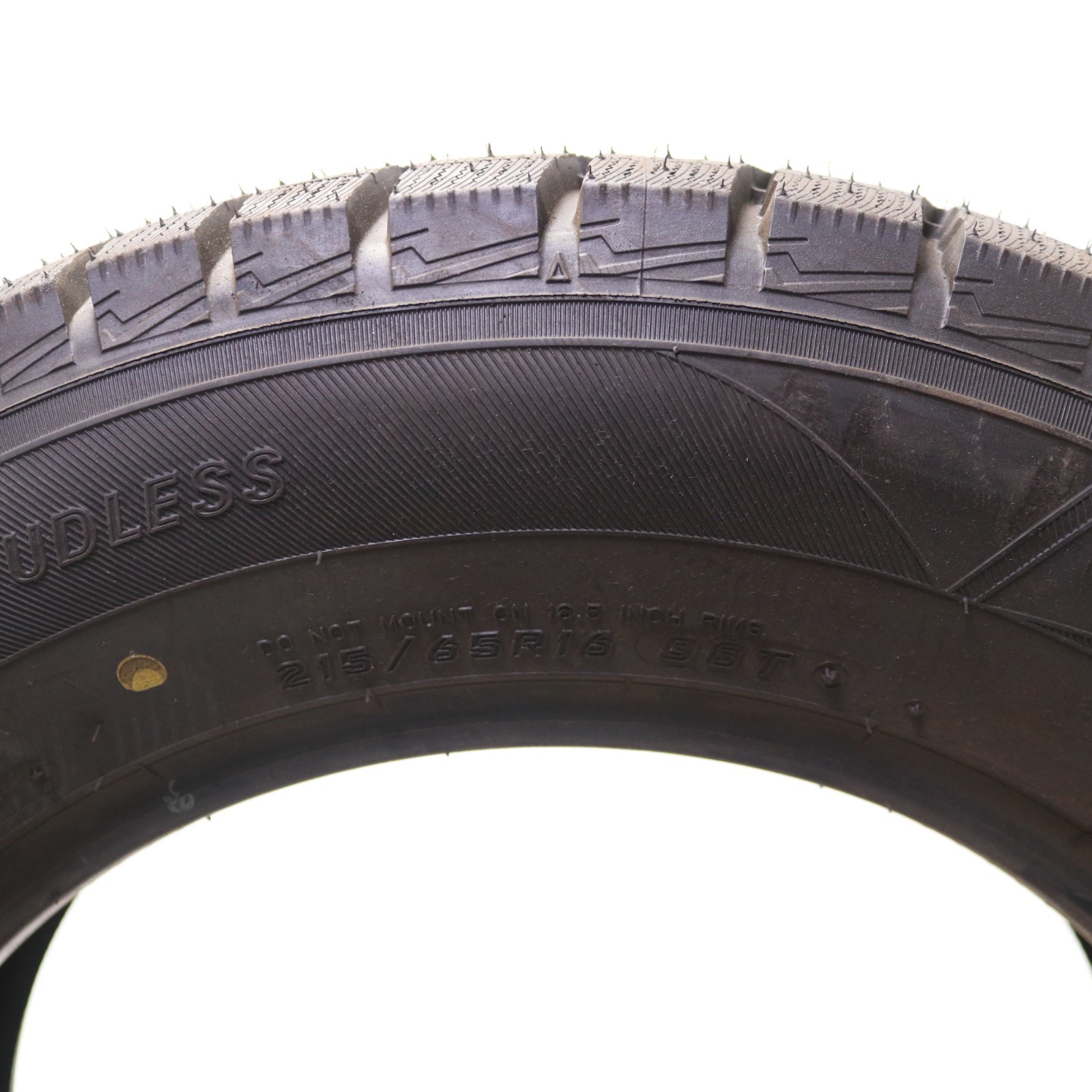 Set of 4 New 215/65R16 Falken Espia EPZ II – 98T – 11.5/32