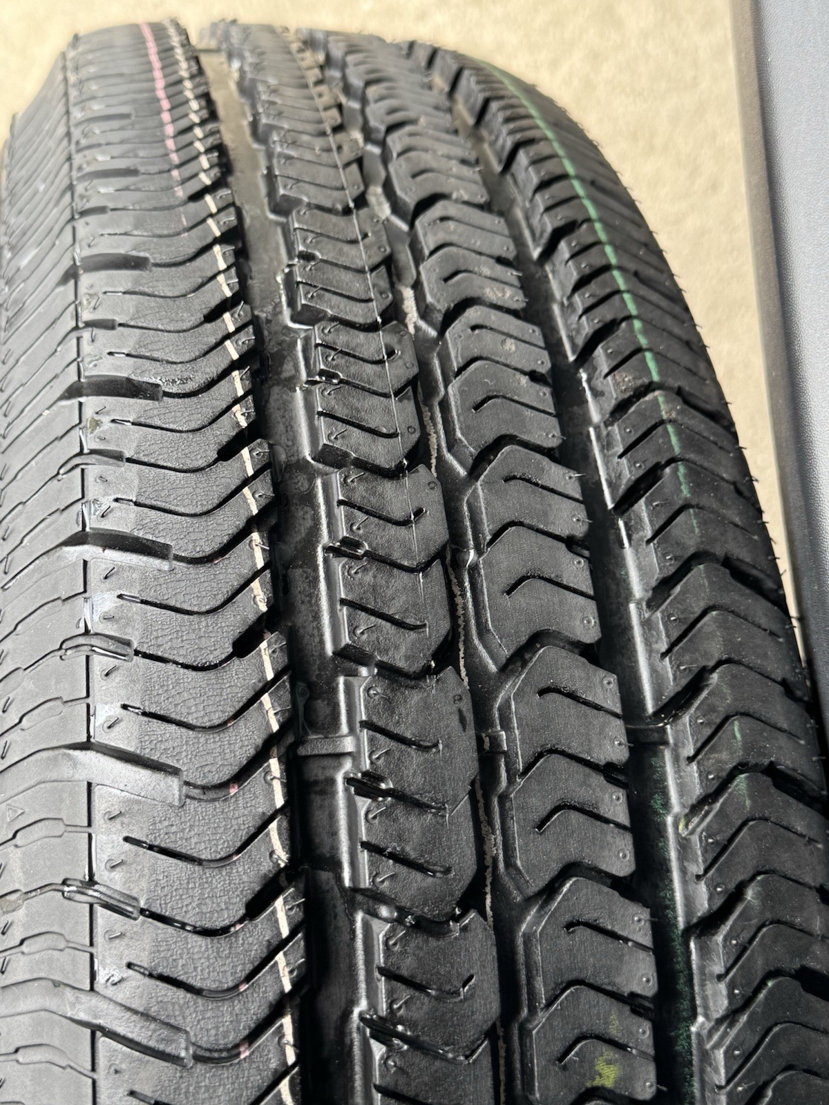 Goodyear Wrangler ST 225/75R16 Tire Jeep , SUV , Truck. Local Pickup Only.