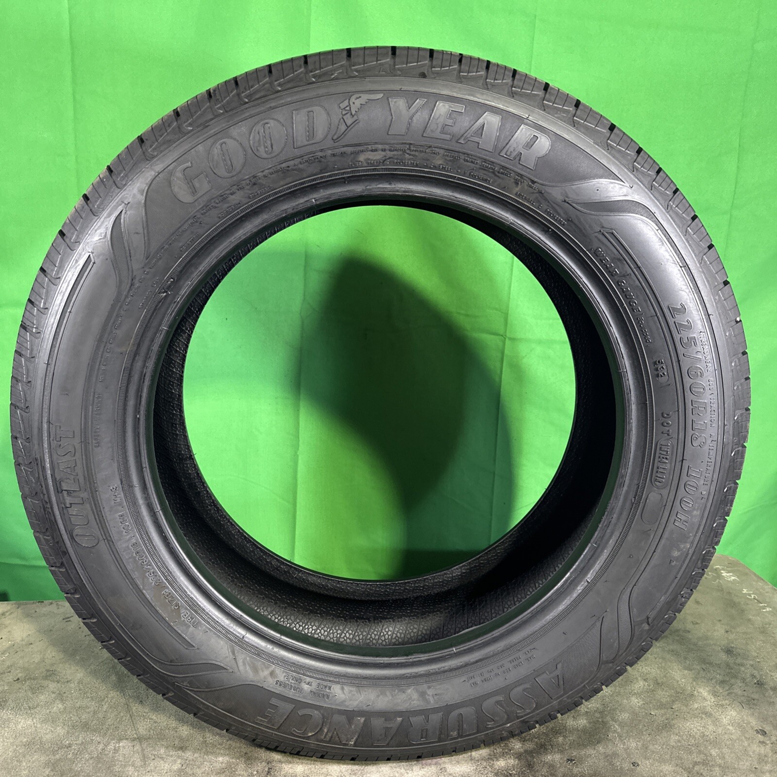 Single,Used-225/60R18 Goodyear Assurance Outlast 100H 8/32 DOT 3923