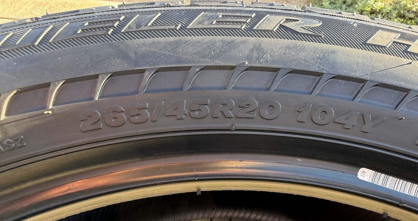 TWO NEW 265/45R20 104Y Bridgestone Dueler H/P HP Sport RFT MOExtended Run Flats