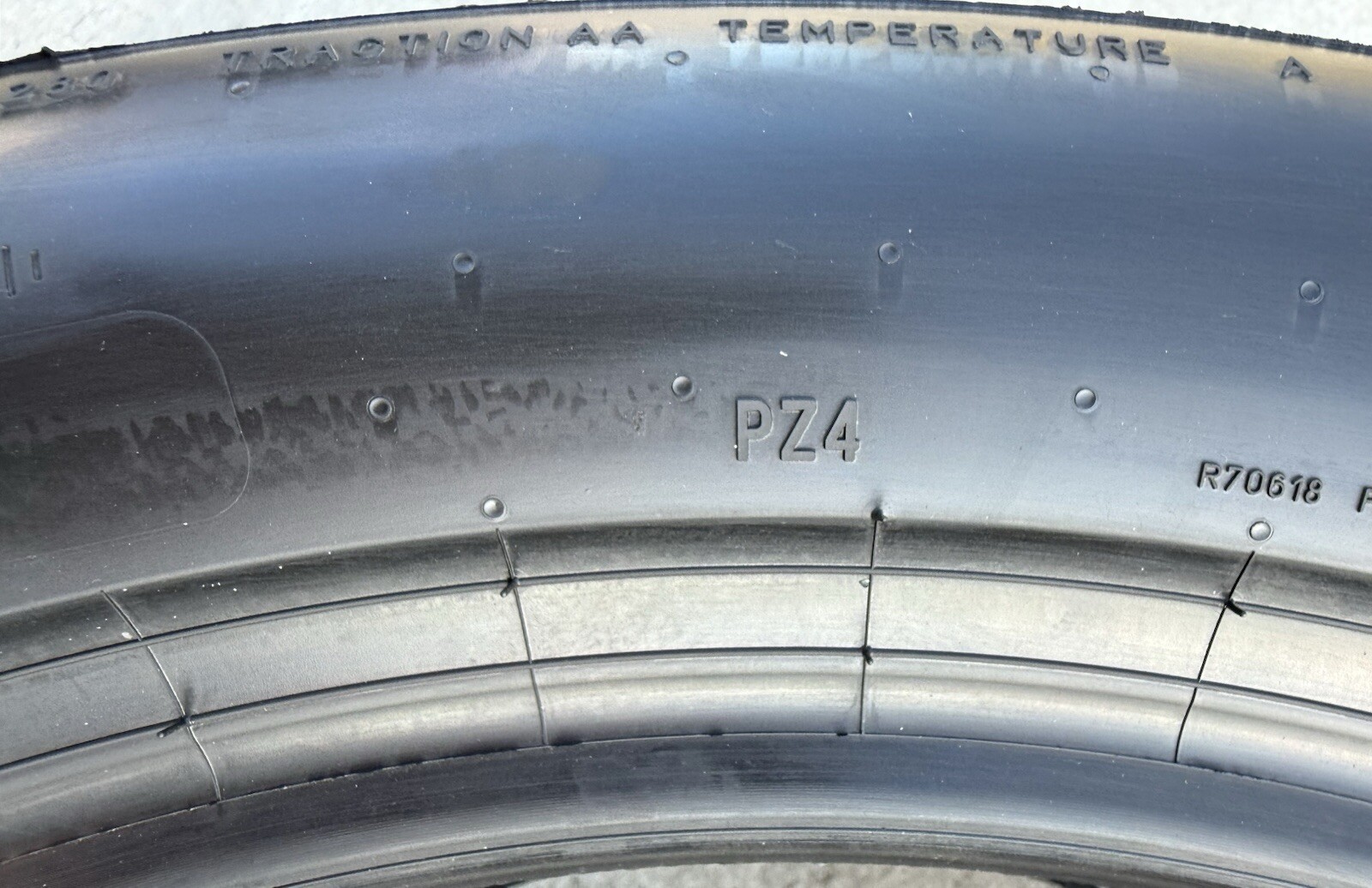 Set of TWO BRAND NEW 305/40R20 112Y Pirelli P Zero PZ4 Star ★ BMW Tires