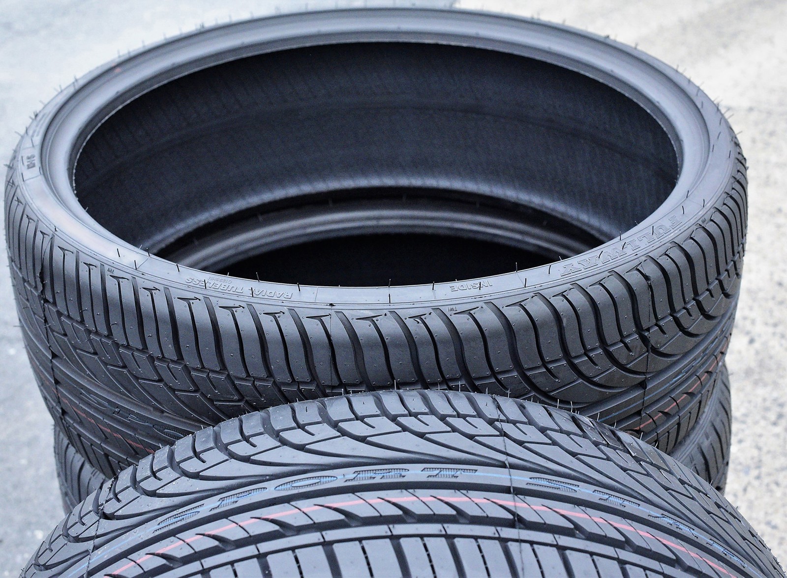 Fullway HP108 275/35ZR22 104W XL A/S All Season Performance Tire