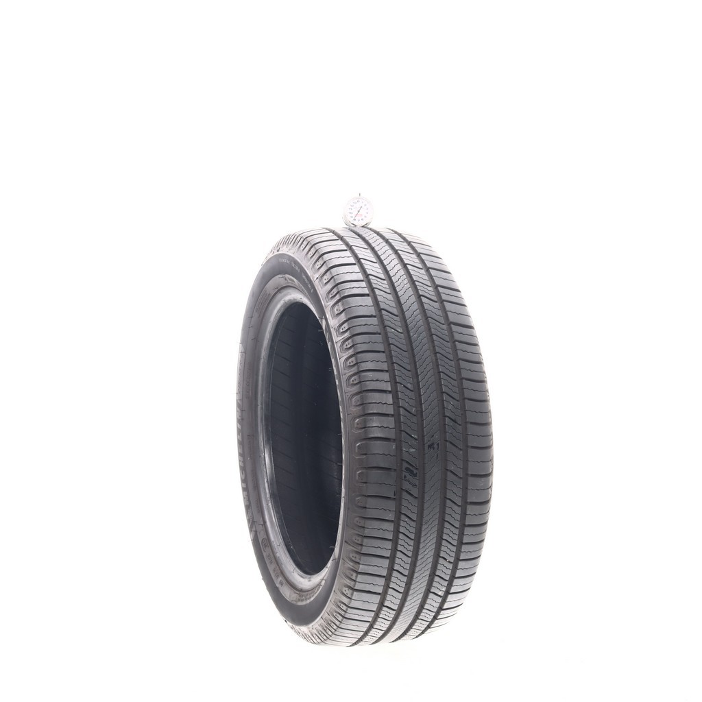 Set of (4) Used 215/55R17 Michelin Defender 2 94H – 7-8/32
