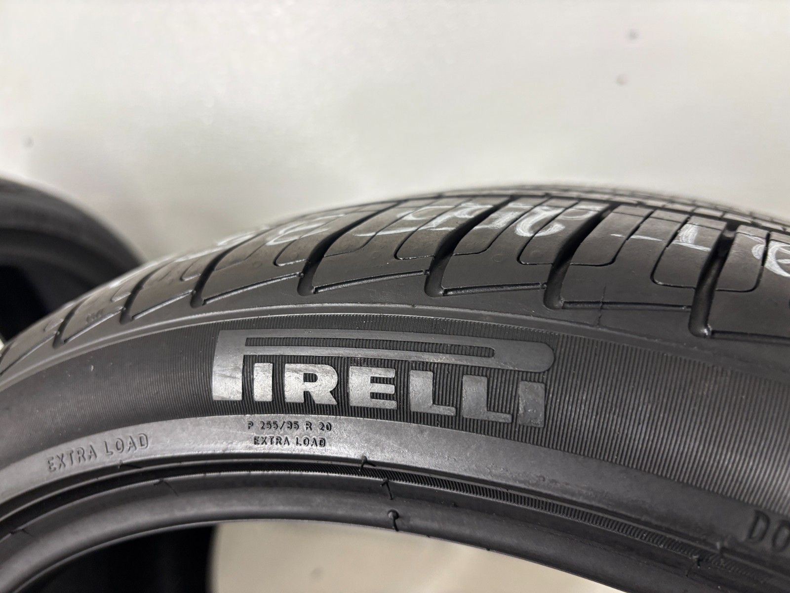 NO SHIPPING ONLY LOCAL PICK UP 2 Tires 255 35 20 Pirelli Cinturato P7 (VOL)