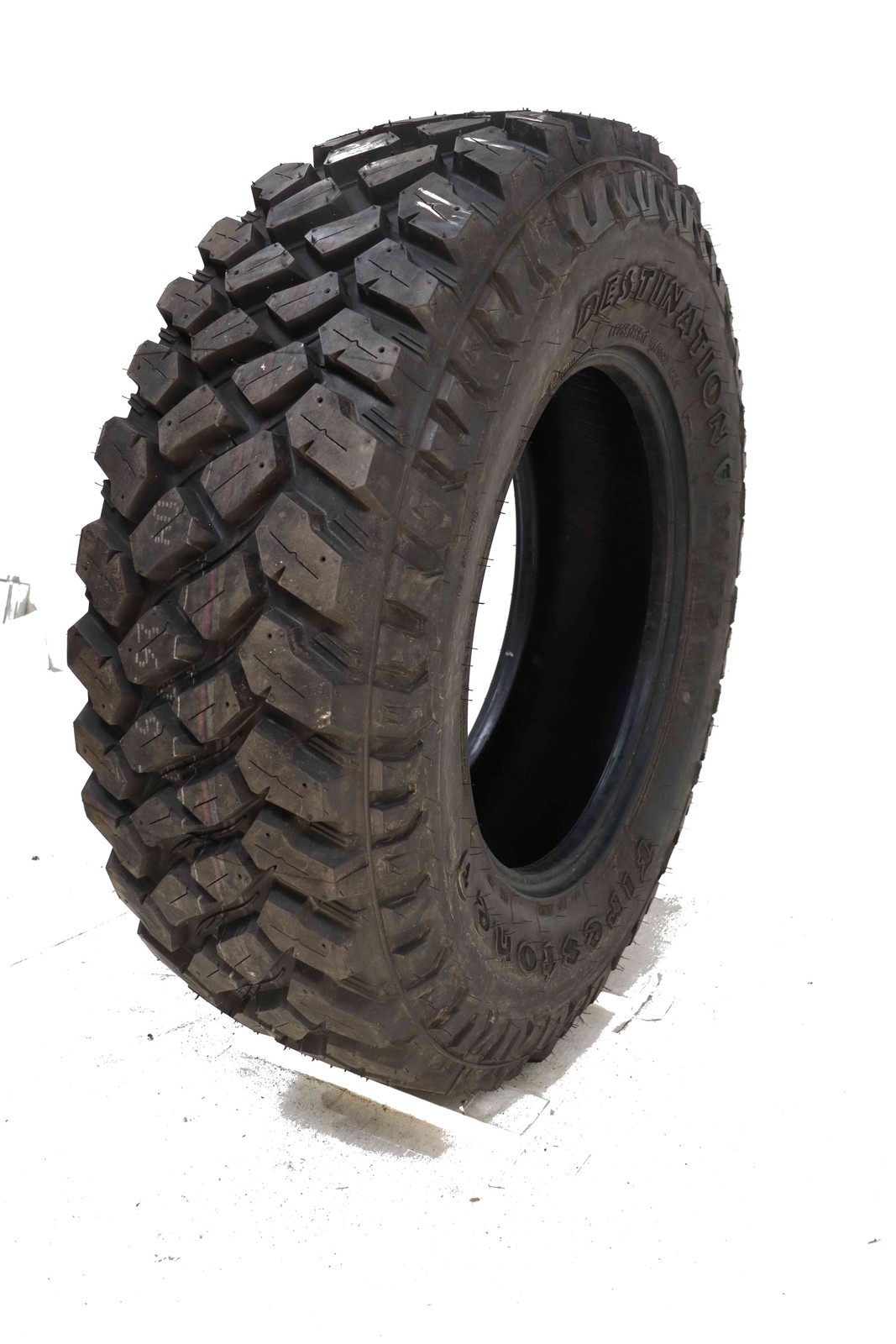 P255/75R17 Firestone Destination M/T2 OWL 111 Q Used 18/32nds