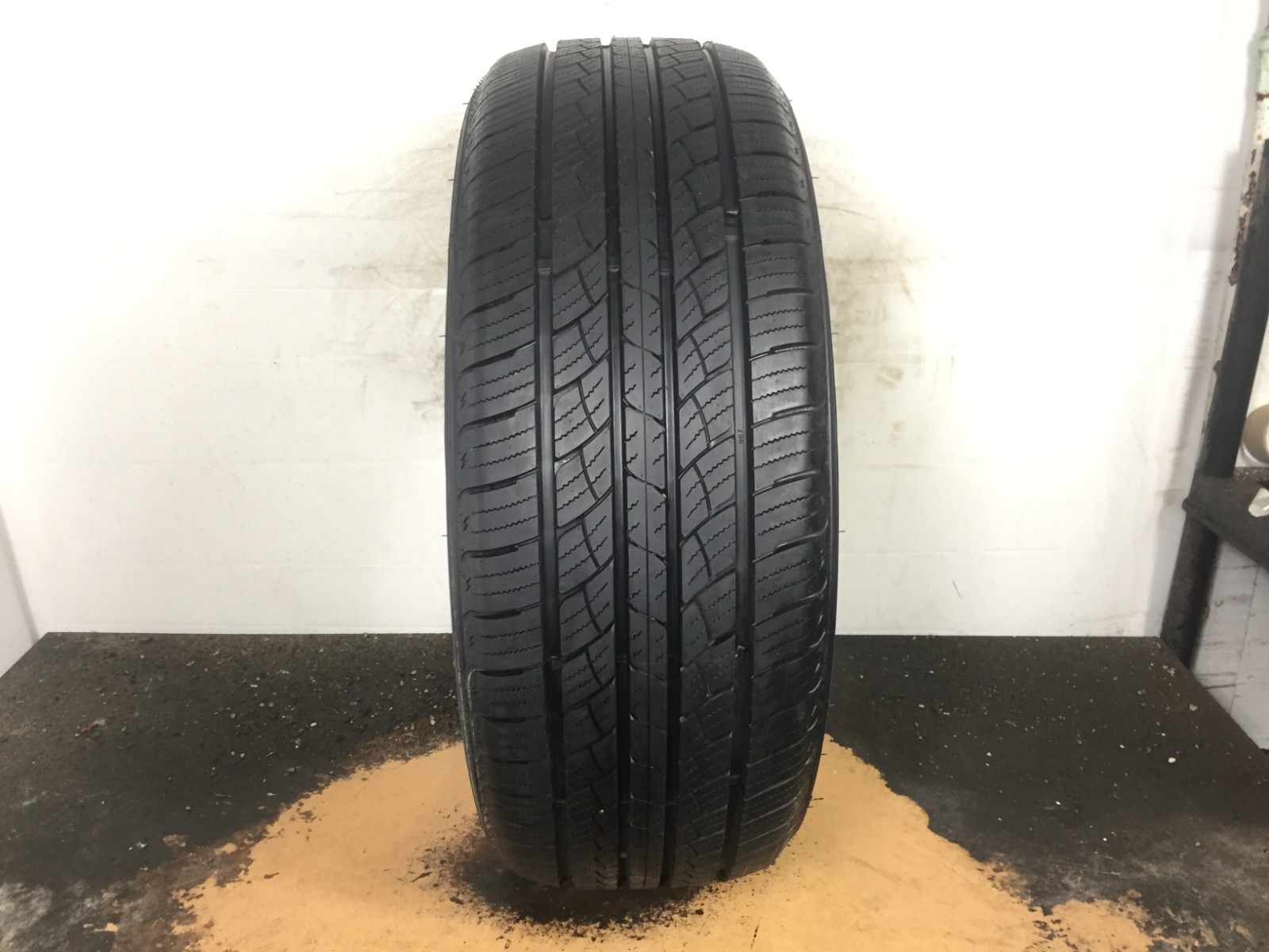 [1] Westlake SU318 H/T P255/50R20 255 50 20 Tire – Driven Once