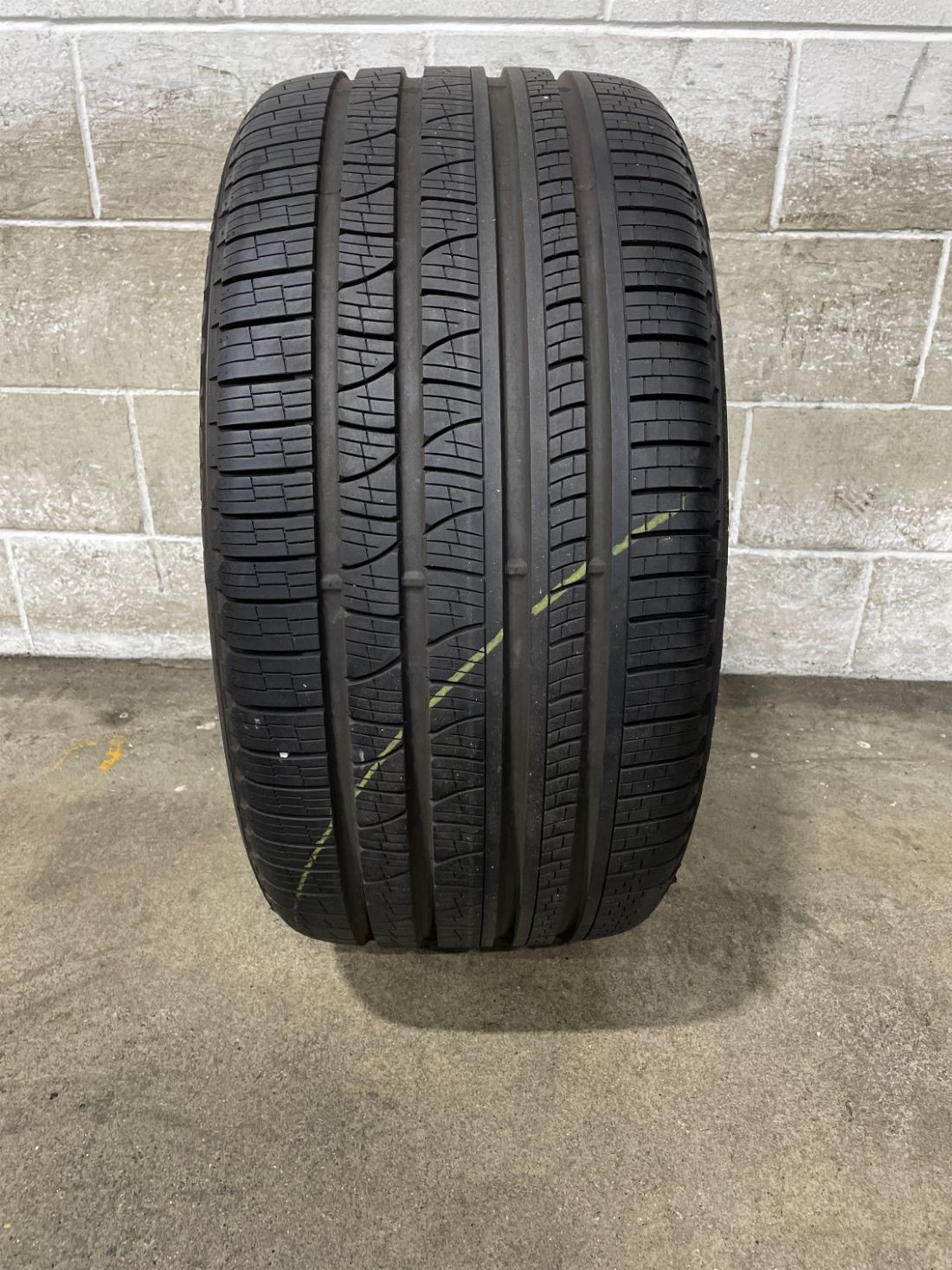 1x P315/35R21 Pirelli Scorpion Verde All Season NO 9/32 111 V Used Tire 3153521