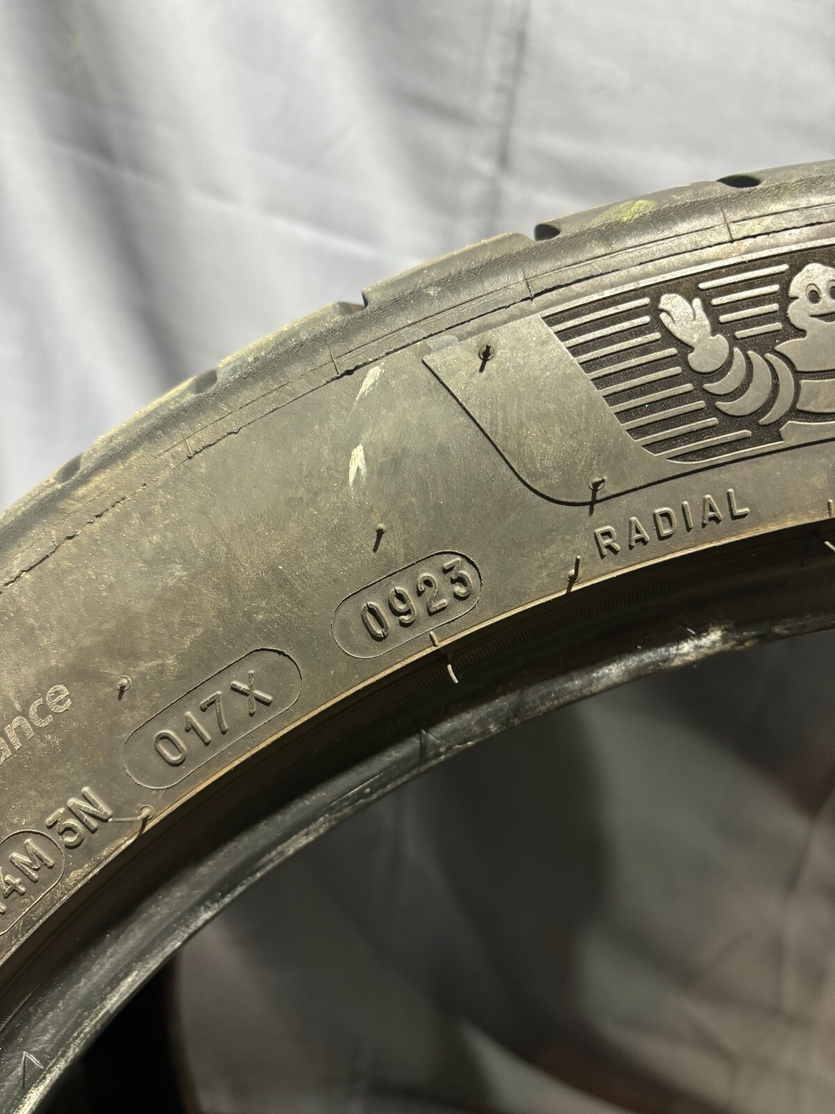 1(One) 285/35ZR19 Michelin Pilot Sport A/s 4 ZP 99Y Runflat – 6/32