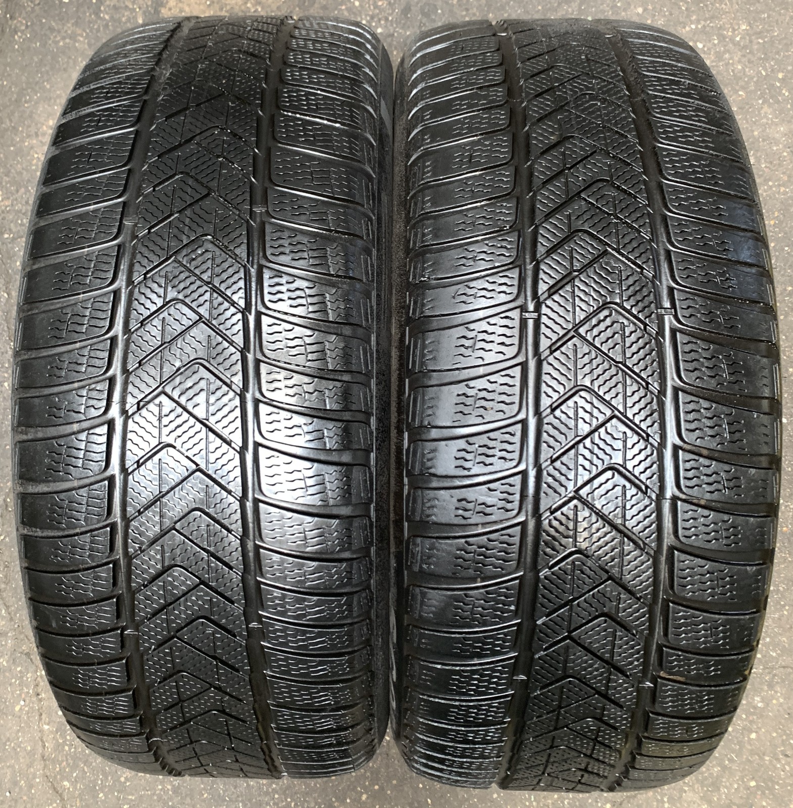 2 Winter Tires Pirelli Scorpion TM Winter * RSC M+S 275/45 R20 110V RA1591