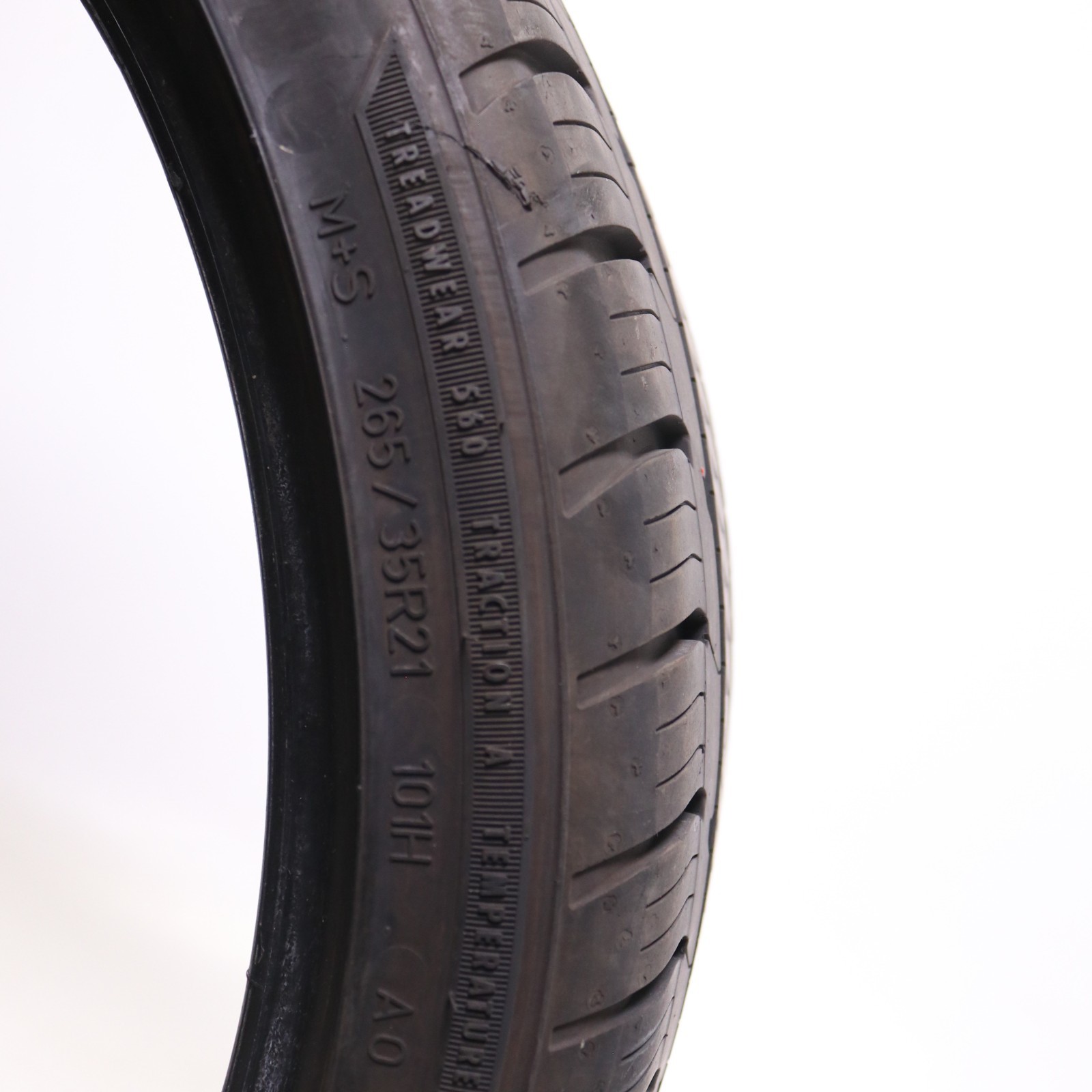 Set of 2 Used 265/35R21 Goodyear Eagle Sport AO SoundComfort – 101H – 8.5-9.5/32