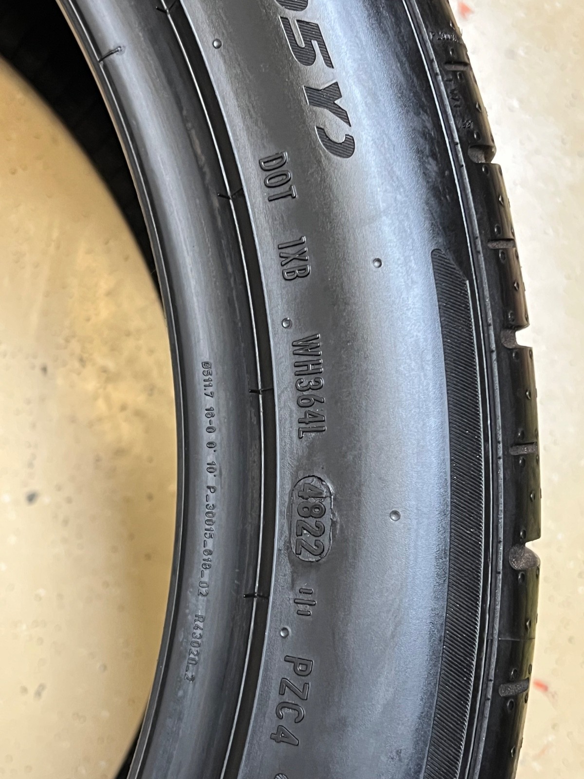 2 – NICE 295/35ZR20 XL (105Y) Pirelli P Zero Corsa (MC-C) McLaren OEM – 5144