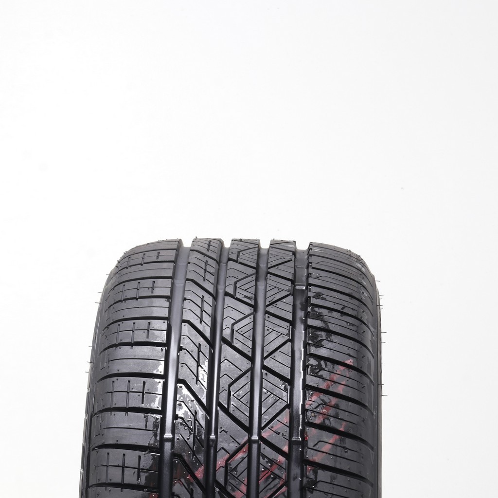 Used 245/45ZR19 Road Hugger GTZ 102W – 11/32