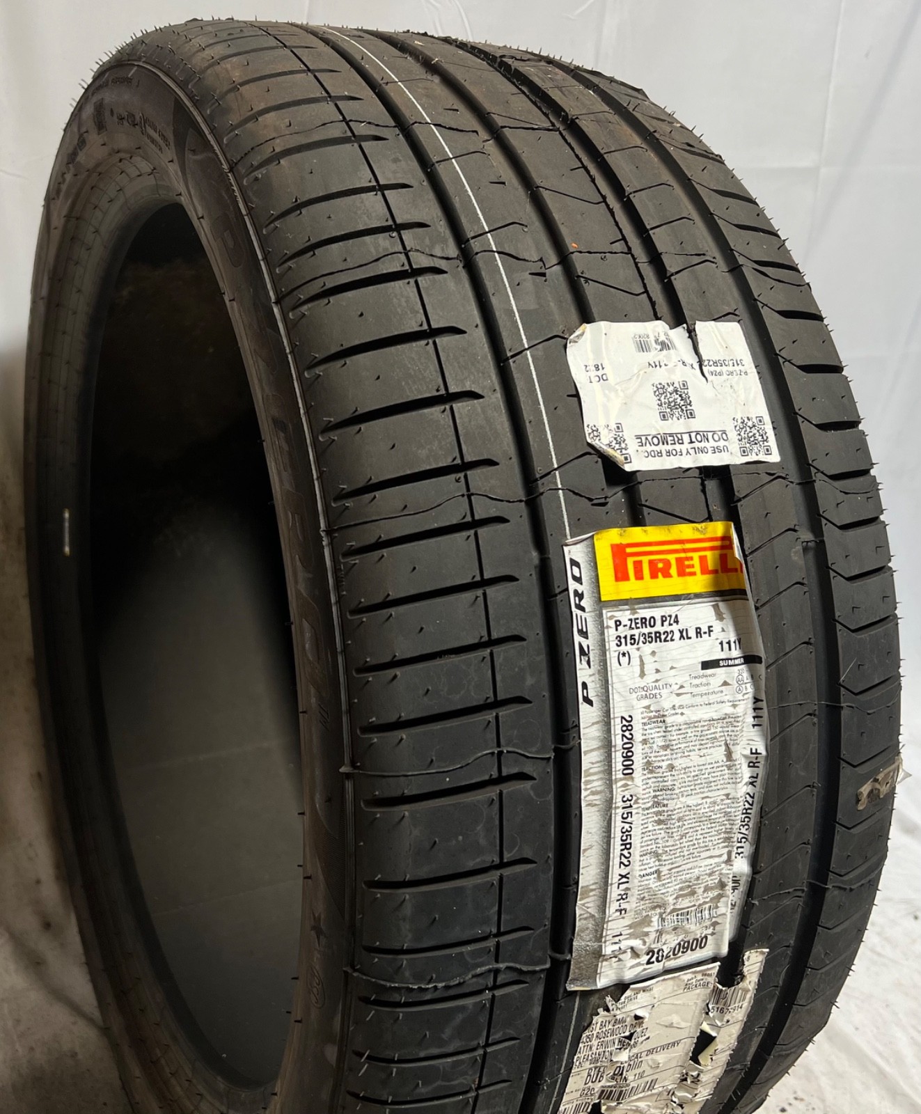 1 – NEW 315/35R22 XL (111Y) Pirelli P Zero PZ4 RSC Run Flat (*) BMW OEM – 6169