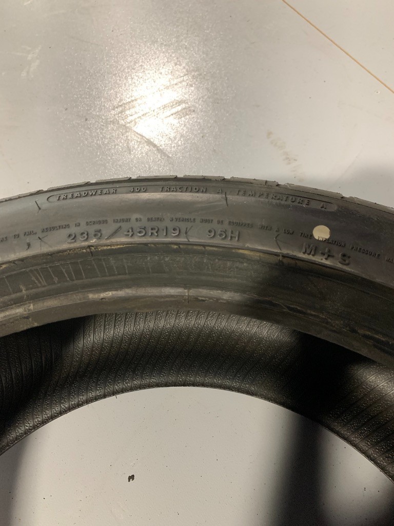 1 New 235 45 19 Goodyear Eagle LS-2 MOE / ROF All Season Run Flat Tire