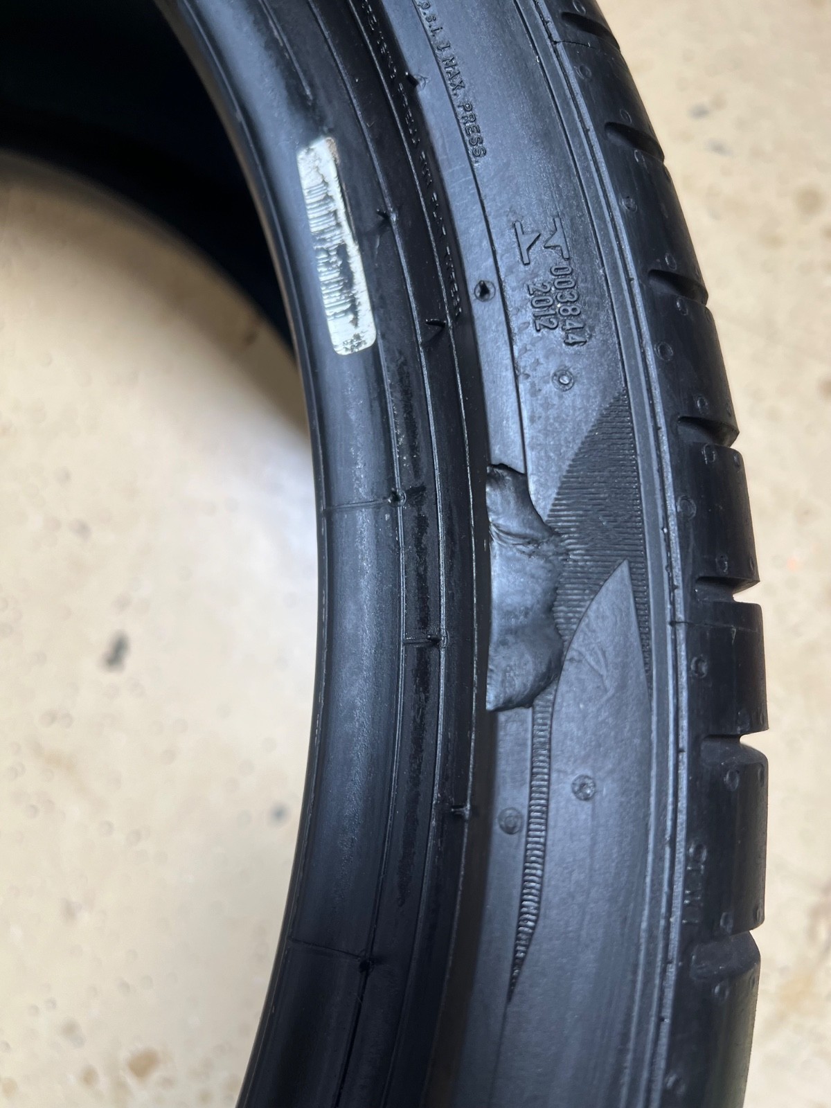 1 – NO REPAIRS 275/30R20 XL (97Y) Pirelli P Zero PZ4 RSC (*) BMW OEM – 7038