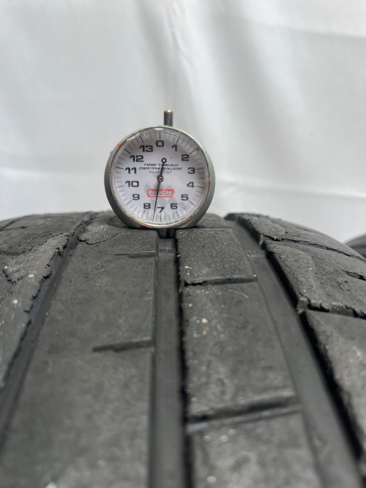 2 – NO REPAIRS 245/35ZR19 XL (93Y) Pirelli P Zero Trofeo R (MC1) McLaren – 7133