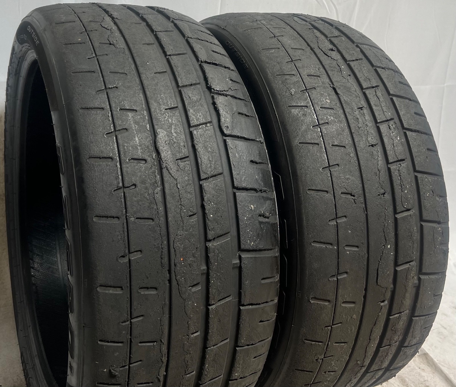 2 – NO REPAIRS 245/35ZR19 XL (93Y) Pirelli P Zero Trofeo R (MC1) McLaren – 7133