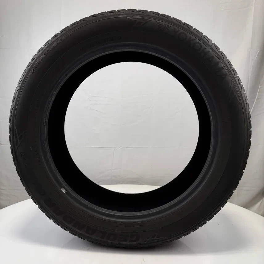 Used 235/55R20 Yokohama Geolandar CV G058 102V 8/32 (DOT 24)