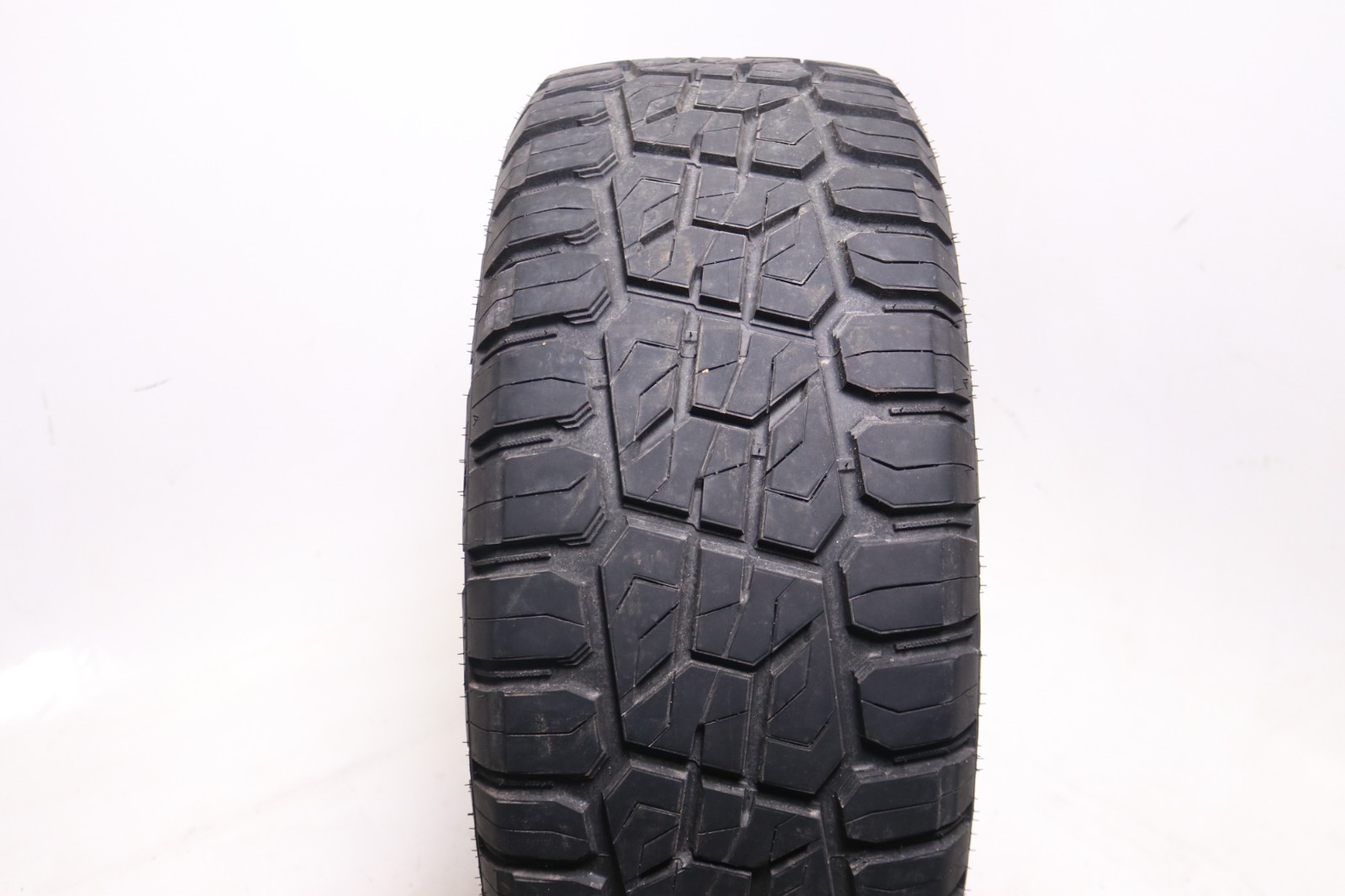 Set of 2 Used 255/50R20 Delinte DX-20 Bandit X/T – 109W – 11.5/32 No Repairs
