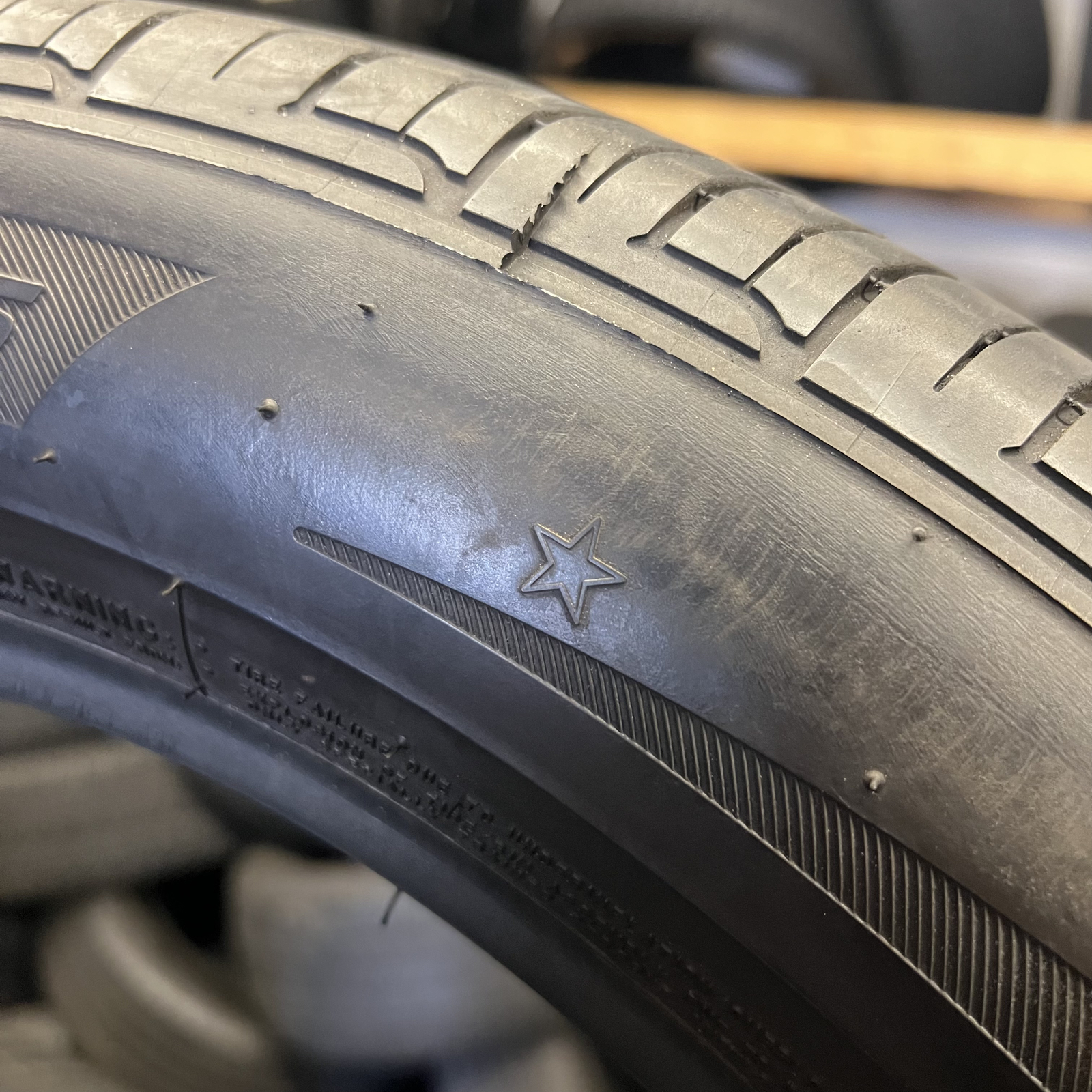 1 Tire Bridgestone Dueler H/P Sport AS RFT BMW 245/50R19 105H DOT.4923
