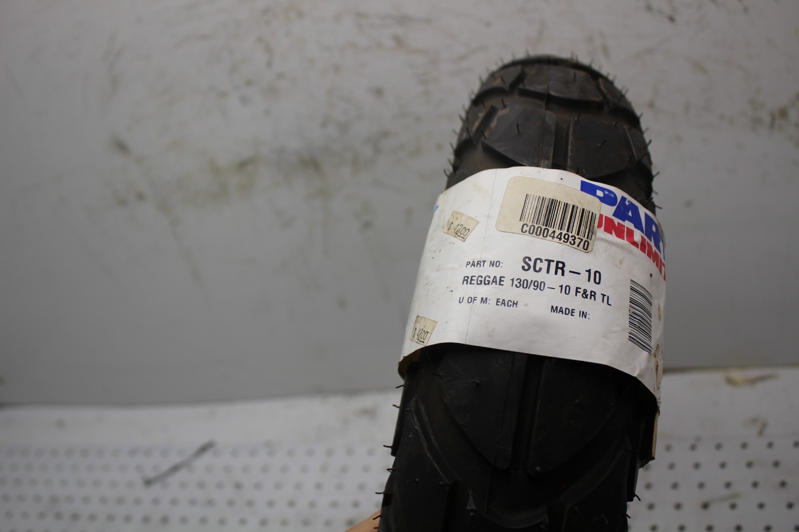 MICHELIN REGGAE FRONT OR REAR TIRE TUBELESS 130/90-10 *NOS* (NTR10-04)