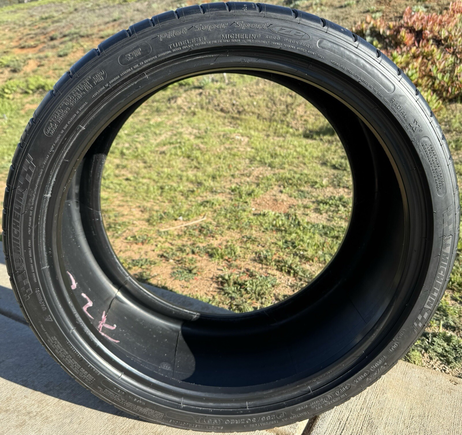 TWO BRAND NEW 285/30ZR20 (95Y) Michelin Pilot Super Sport ZP Run Flat Tires