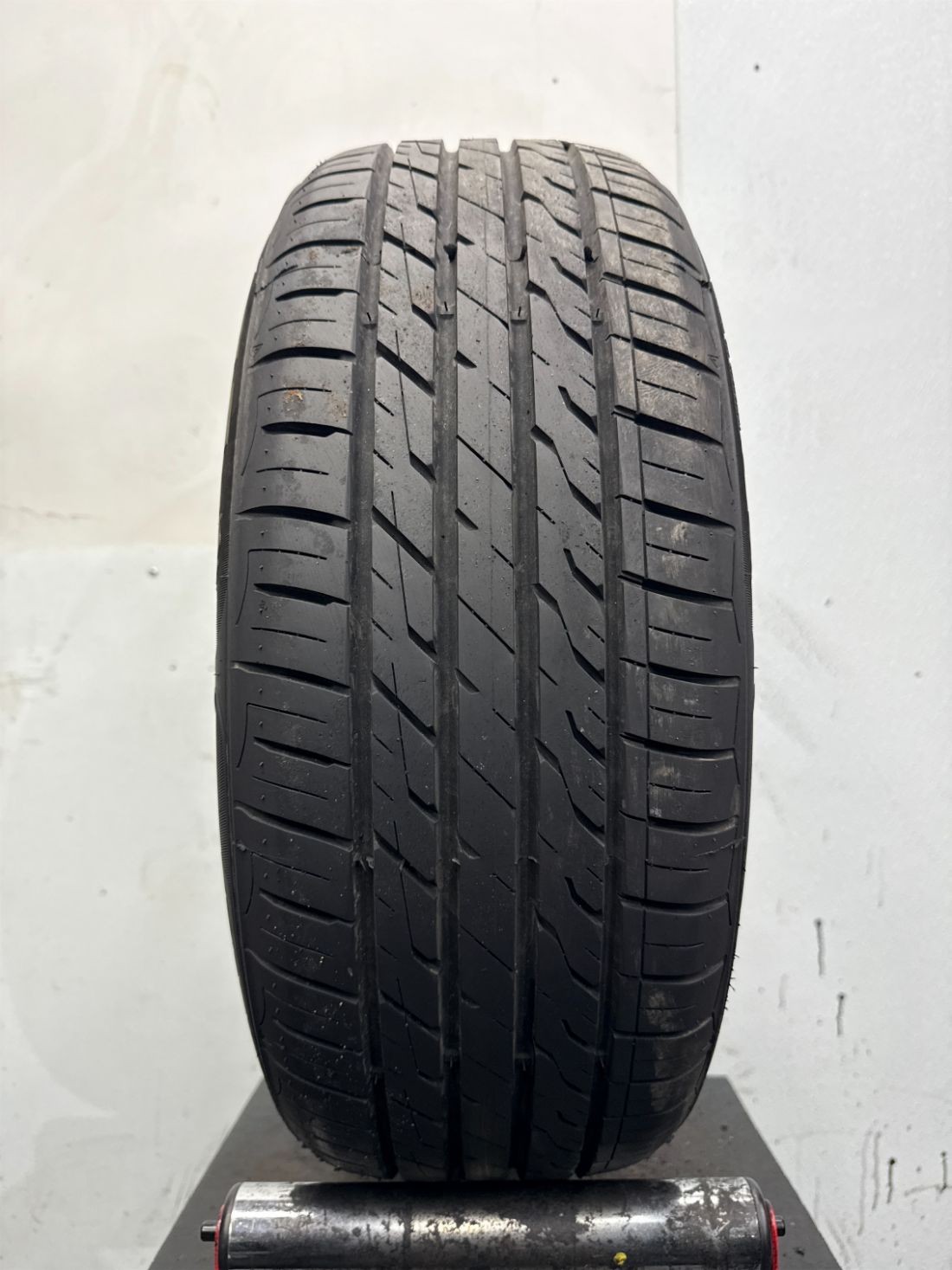 1 Used P215/55R18 Arroyo Grand Sport A/S 95 V – 9/32