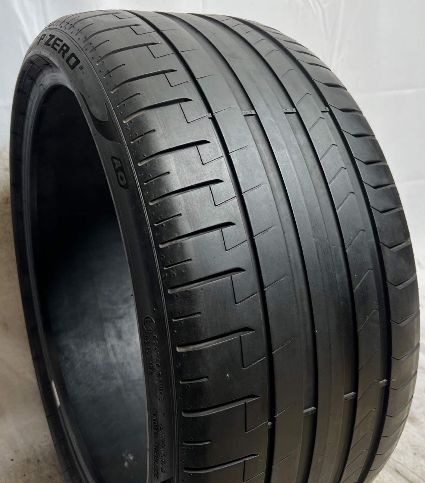 1 – NO REPAIRS 265/30ZR19 XL (93Y) Pirelli P Zero PZ4 (AO) Audi OEM – 4160