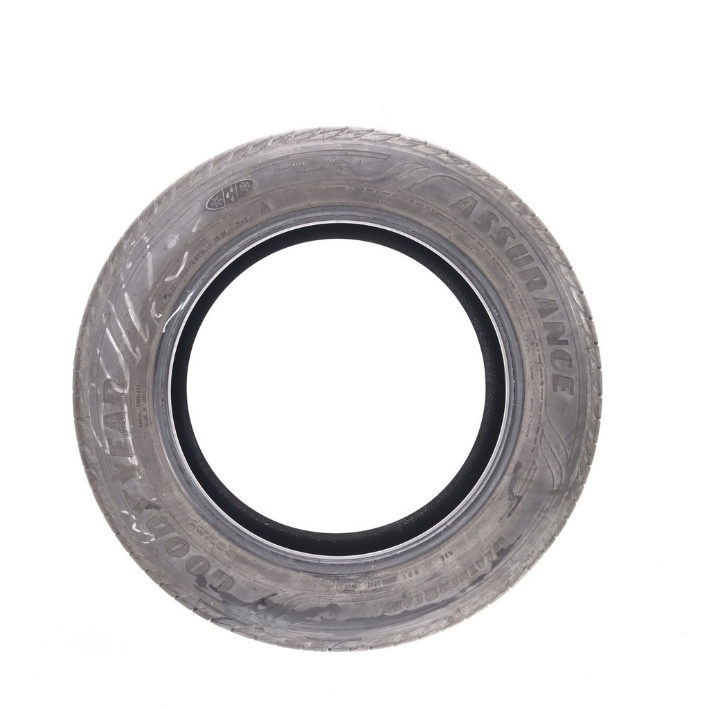 Used 235/60R18 Goodyear Assurance WeatherReady 103H – 5.5/32