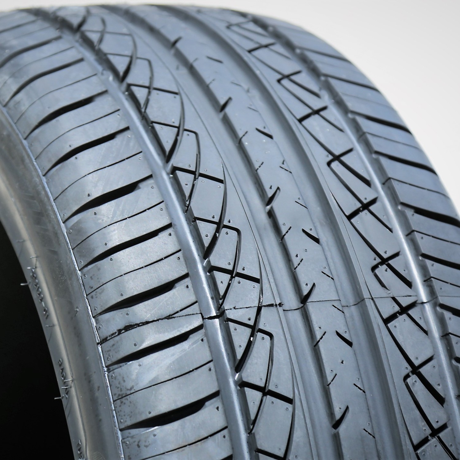 4 Tires GT Radial Champiro UHP A/S 215/45R18 ZR 93Y XL Performance All Season
