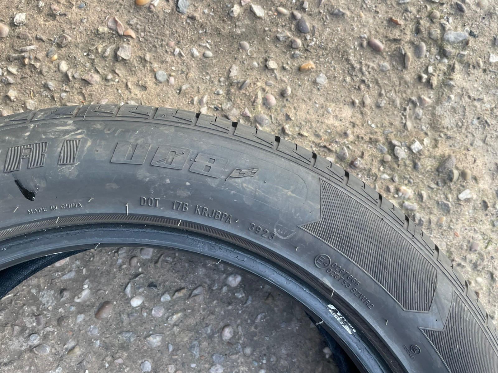 225 55 19 GRENLANDER ENRI U08 TYRES 6.5MM TREAD 225/55 R19 99V DOT 3923
