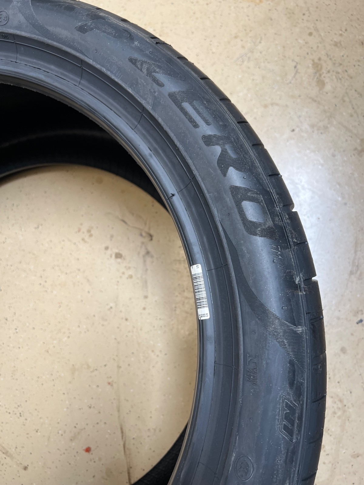 2 – NEW 265/40ZR19 (98Y) Pirelli P Zero PZ4 (N1) Porsche OEM – 3061